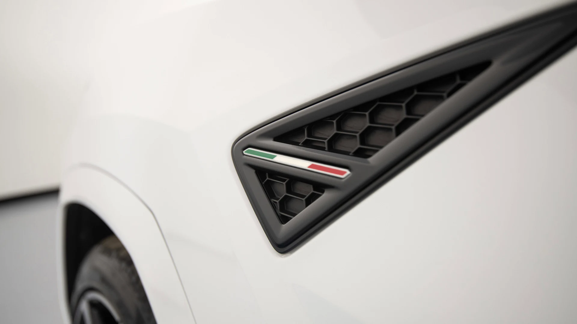 mph010_3358691390_9c3c4b6c20ed4842a9649303911a39cf_a7eaebaa23