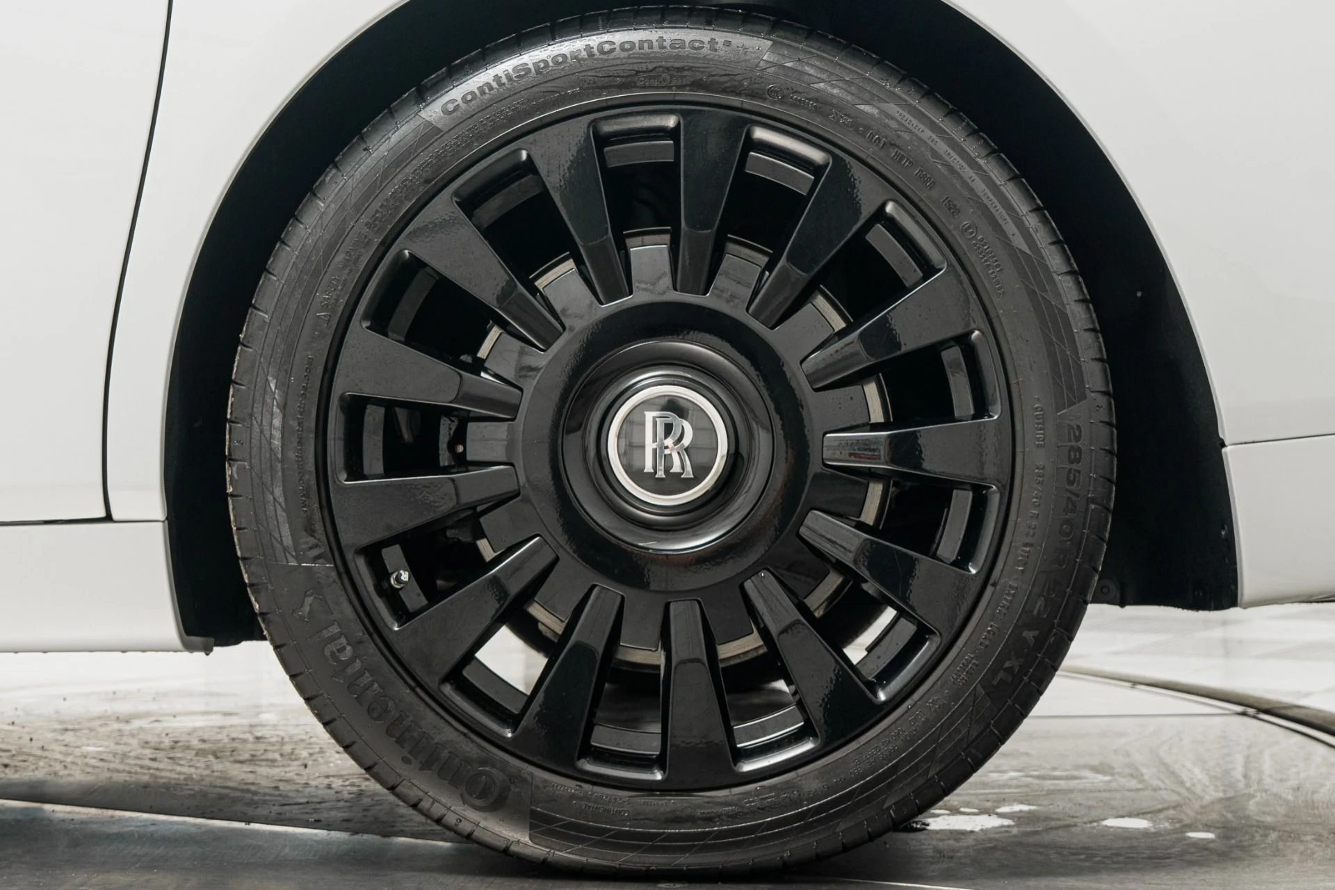 mph010_3359687292_Used_2023_Rolls_Royce_Phantom_Shooting_Star_Headliner_Very_Low_Miles_1768421489_3721f824e1