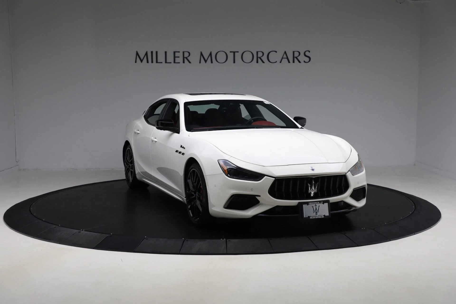 mph010_3361224141_Used_2022_Maserati_Ghibli_Modena_Q4_0f667ebaad
