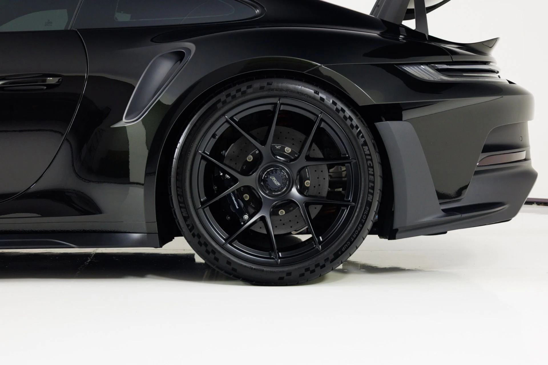 mph010_3362595797_Used_2025_Porsche_911_GT_3_RS_1778773953_fe0b79c74a