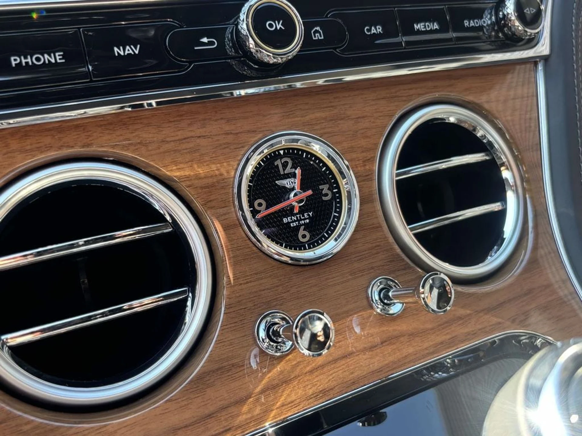 mph010_336931809_68f3670f66bdcb892323d285babc2478x_a7b756641d