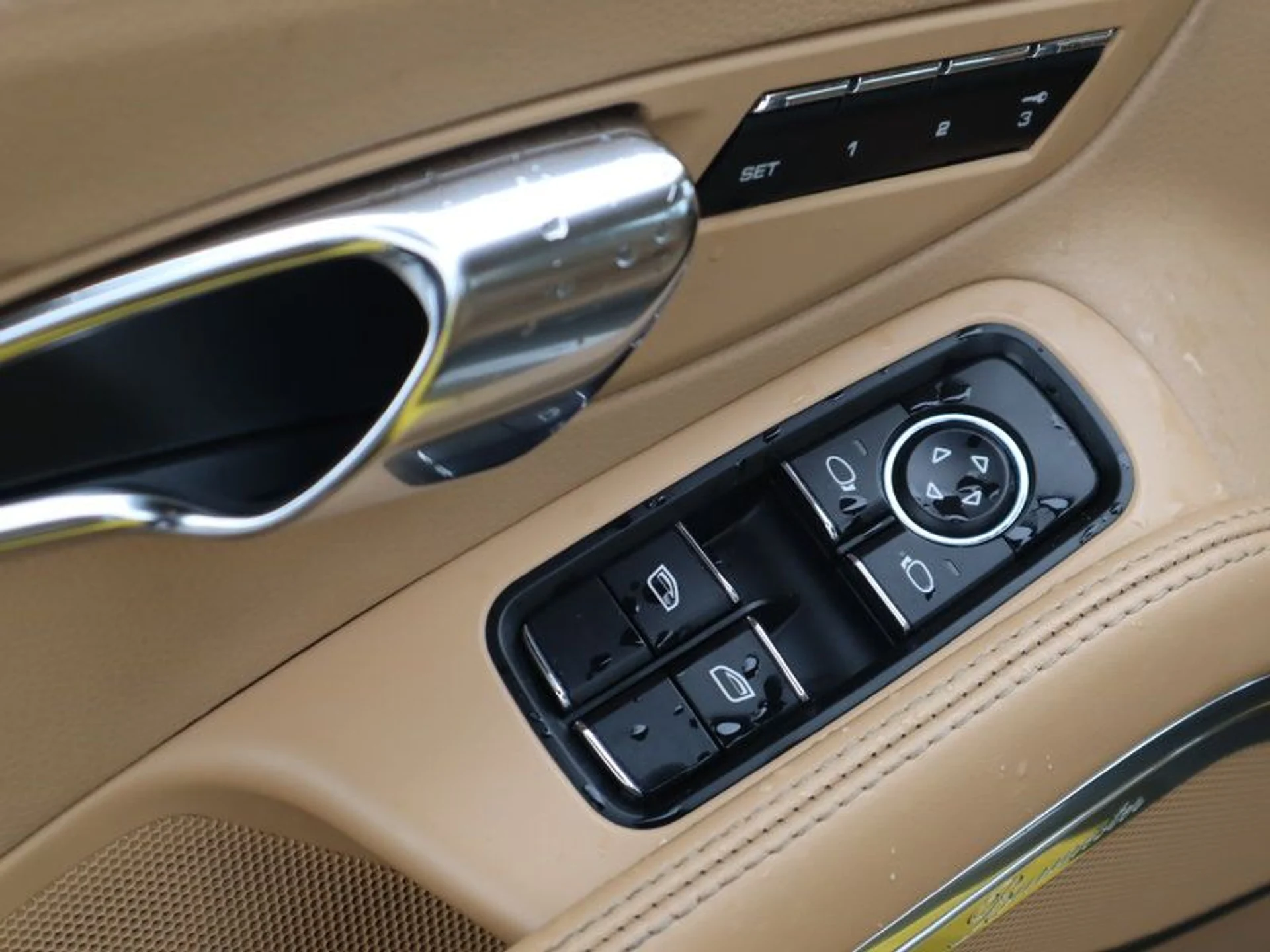 mph010_3374036172_37260098_05043_d2eb85170d27ac8a7b957a0055e3b611_6356f94c1d