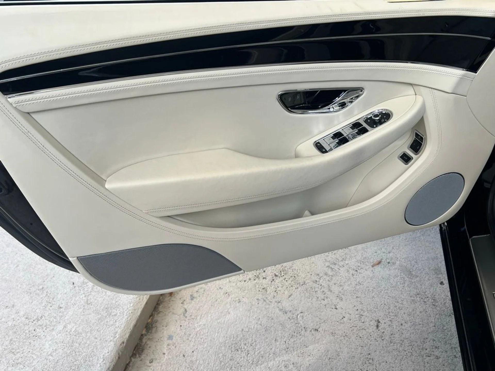 mph010_3374123182_6af3804bde4457b4513afa672268a404x_3a16f54153