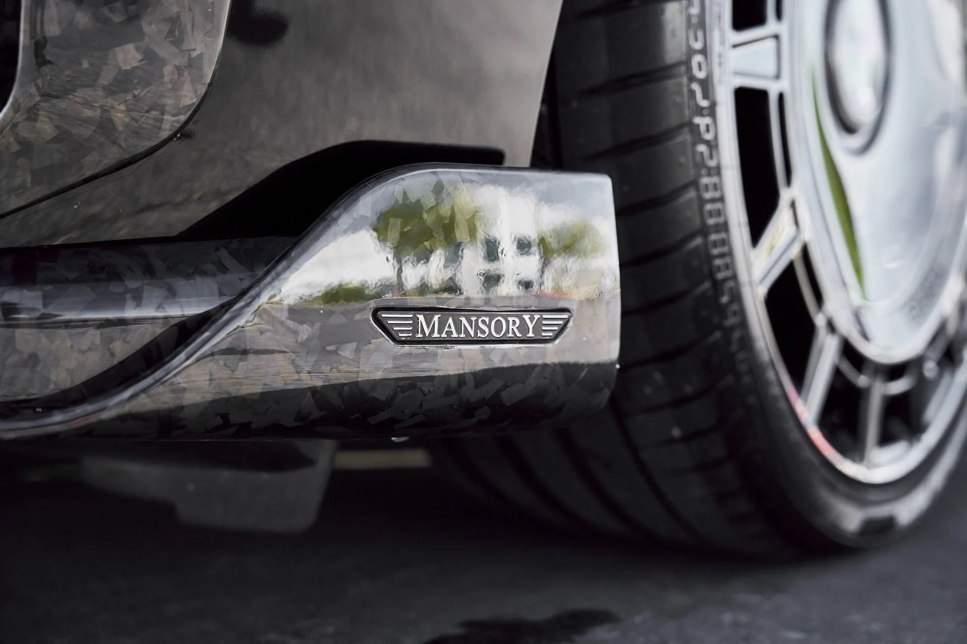 mph010_3391611533_Used_2025_Rolls_Royce_Spectre_Base_1773452446_49a695f896