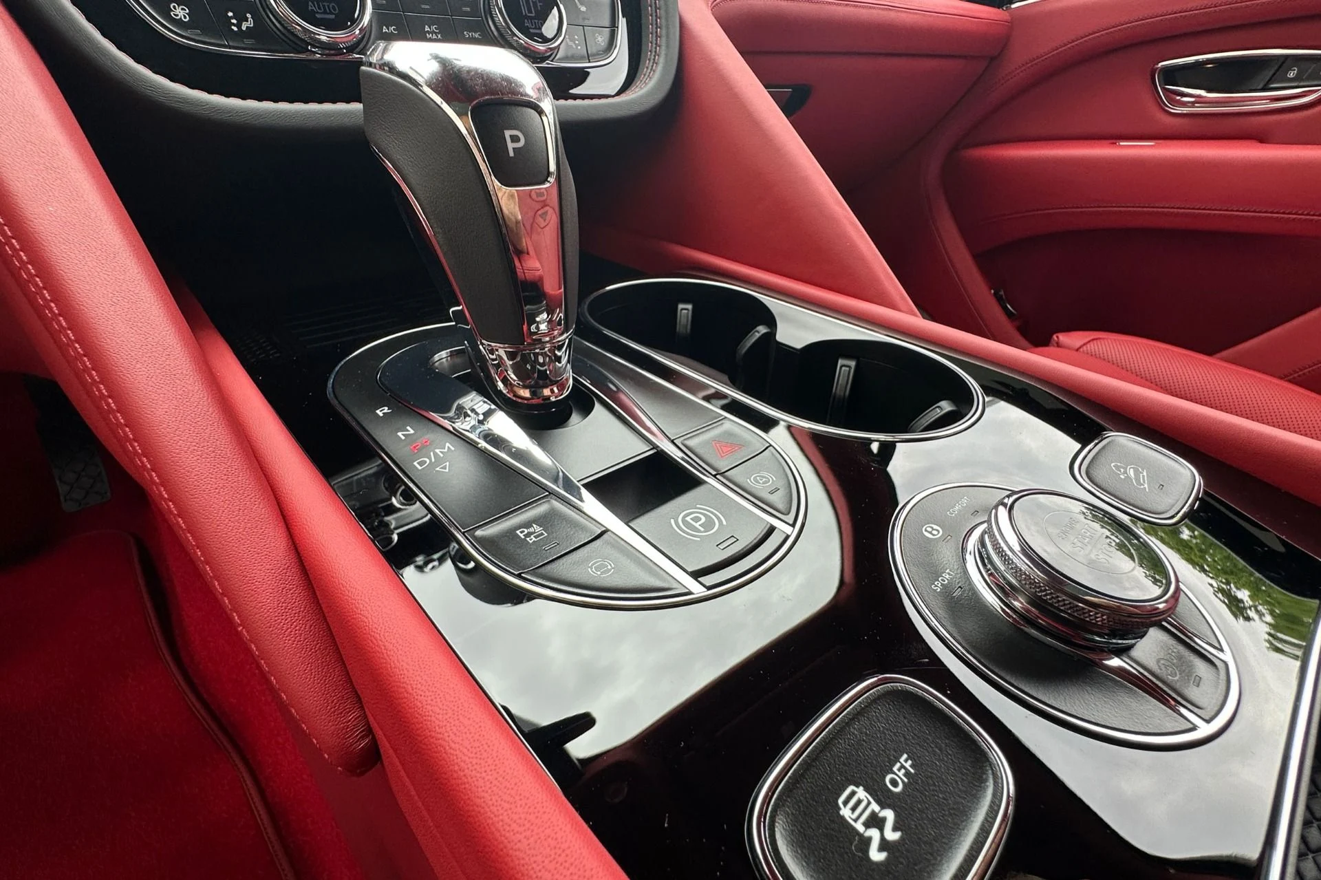 mph010_3392822467_New_2026_Bentley_Bentayga_1779967612_97070b2e25