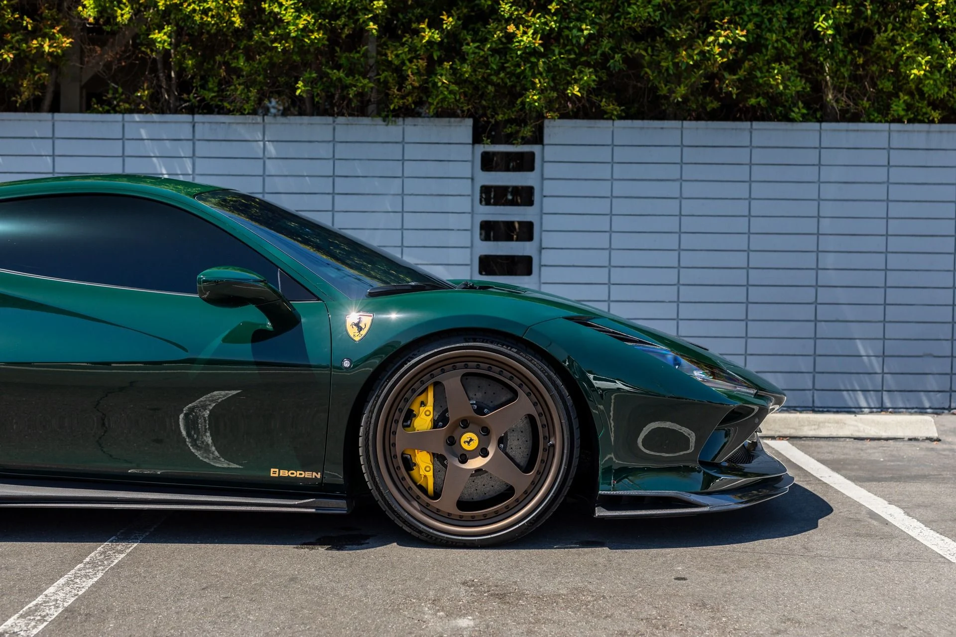 mph010_3393730573_Used_2022_Ferrari_F8_Tributo_1744415610_37f850e6c8