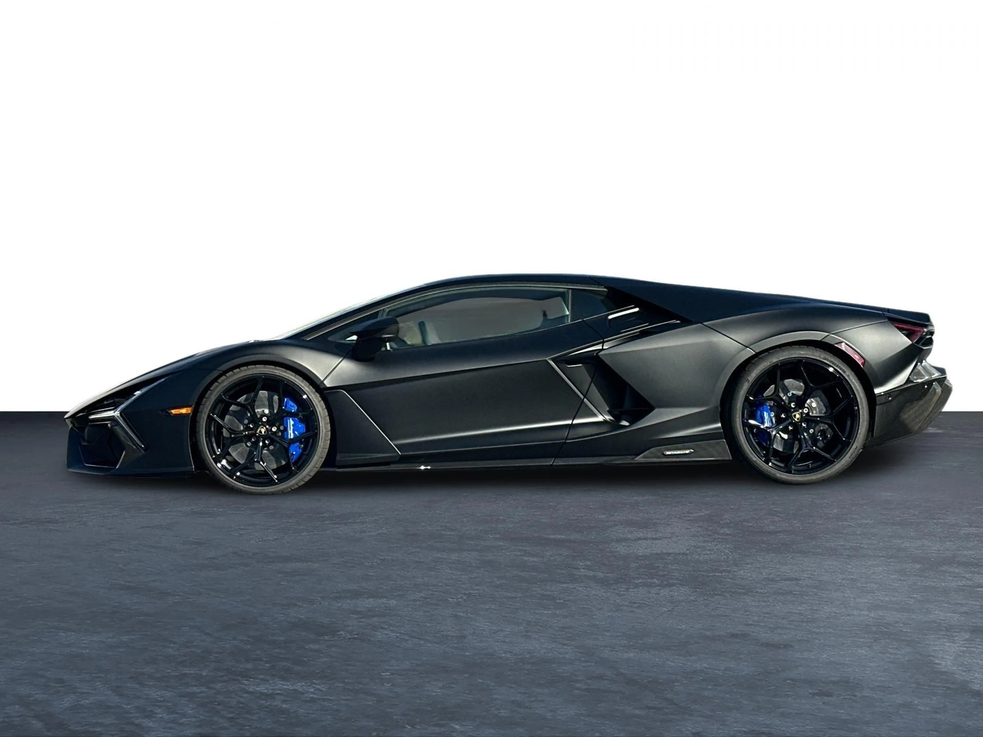 mph010_3397051610_New_2025_Lamborghini_Revuelto_Coupe_1761898372_59bcb7fce2