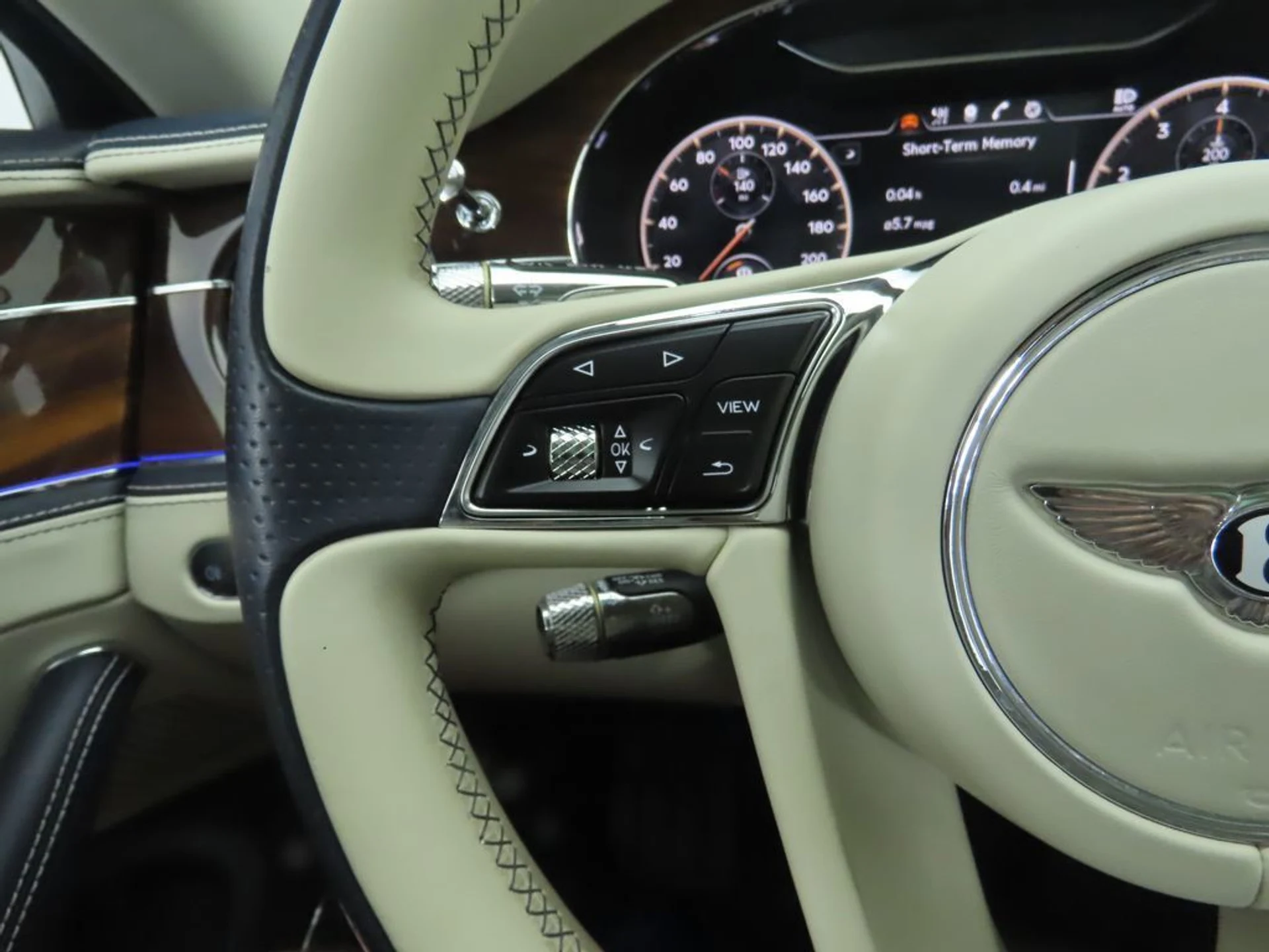 mph010_3398714642_used_2020_bentley_flying_spur_w12sedan_8119_22909310_11_1024_7c4de144ab