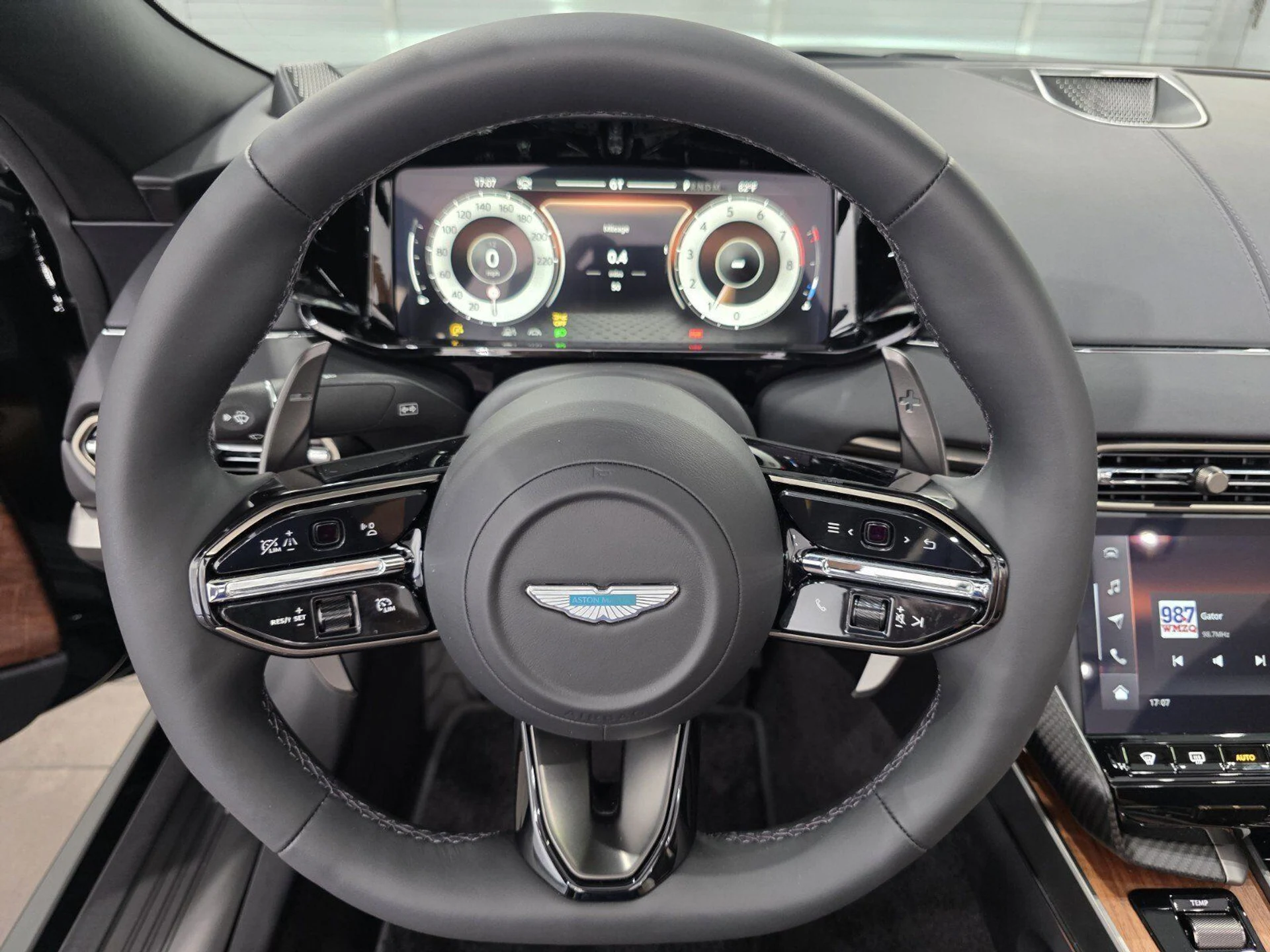 mph010_3398787462_040e9f7232ba9fde0a8b22b75a9598a1_973bb08d4a