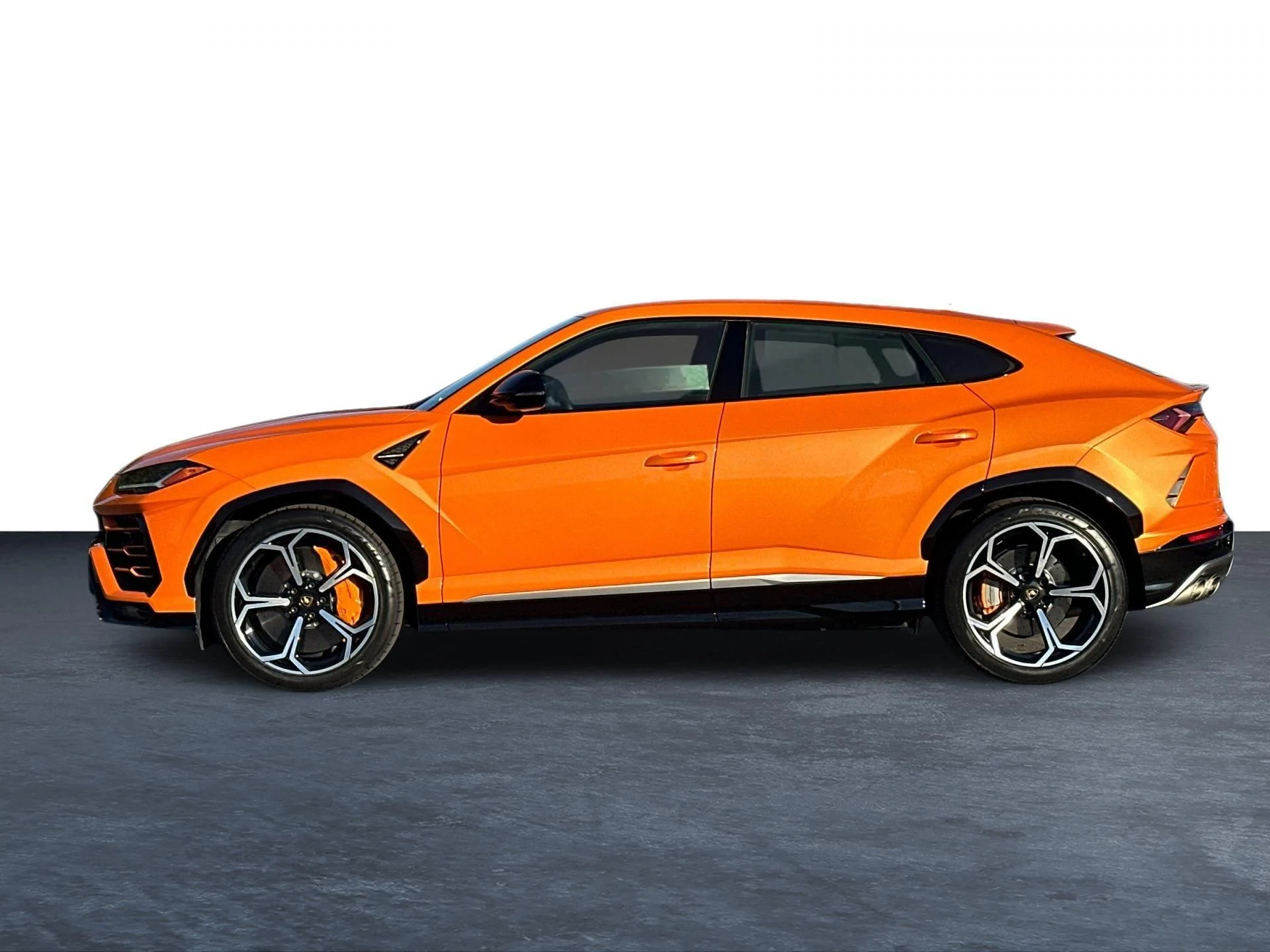 mph010_3400285921_Used_2021_Lamborghini_Urus_1772634326_47550b5d2c