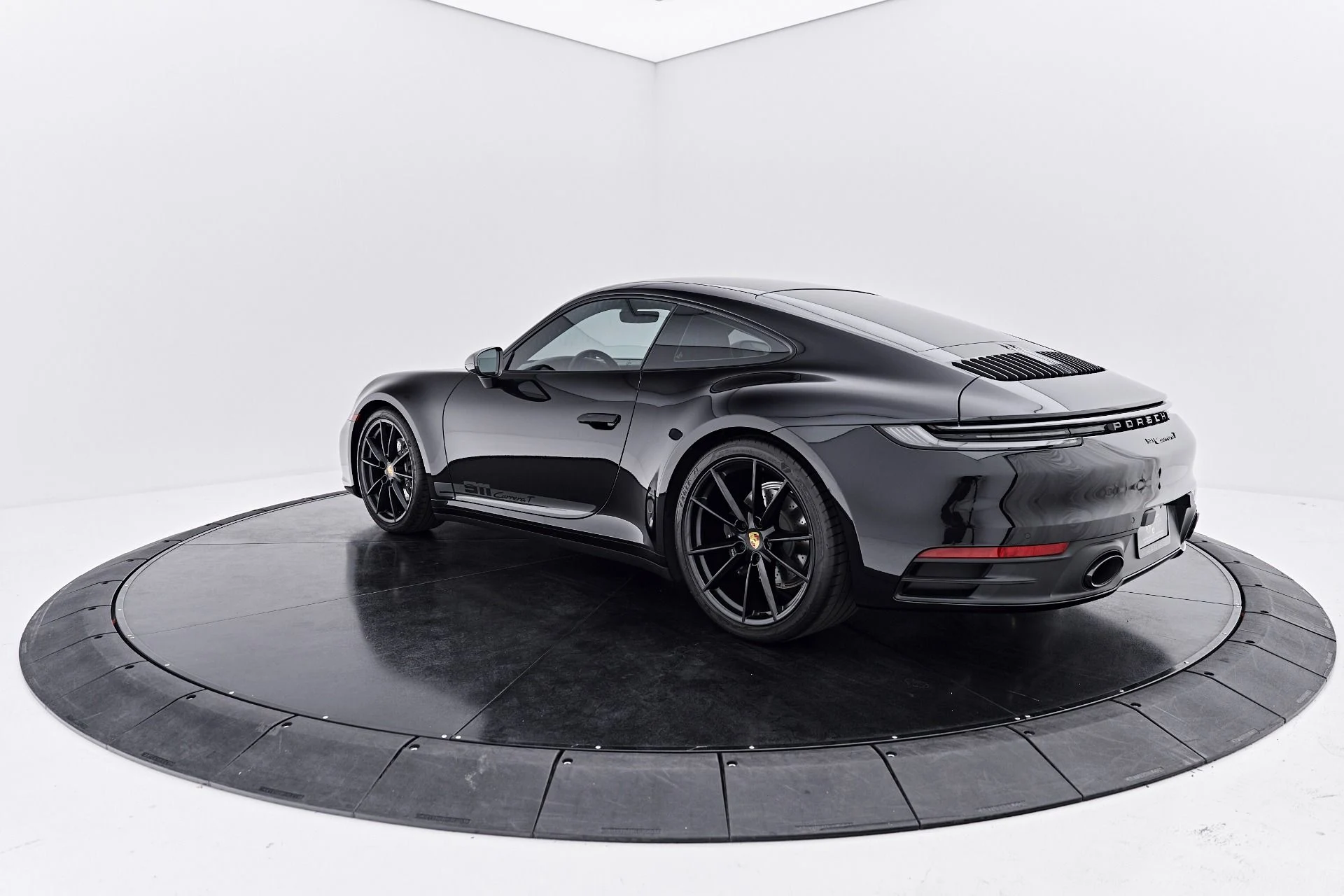 mph010_3408067279_Used_2024_Porsche_911_Carrera_T_1790639707_c73fd6fbcd