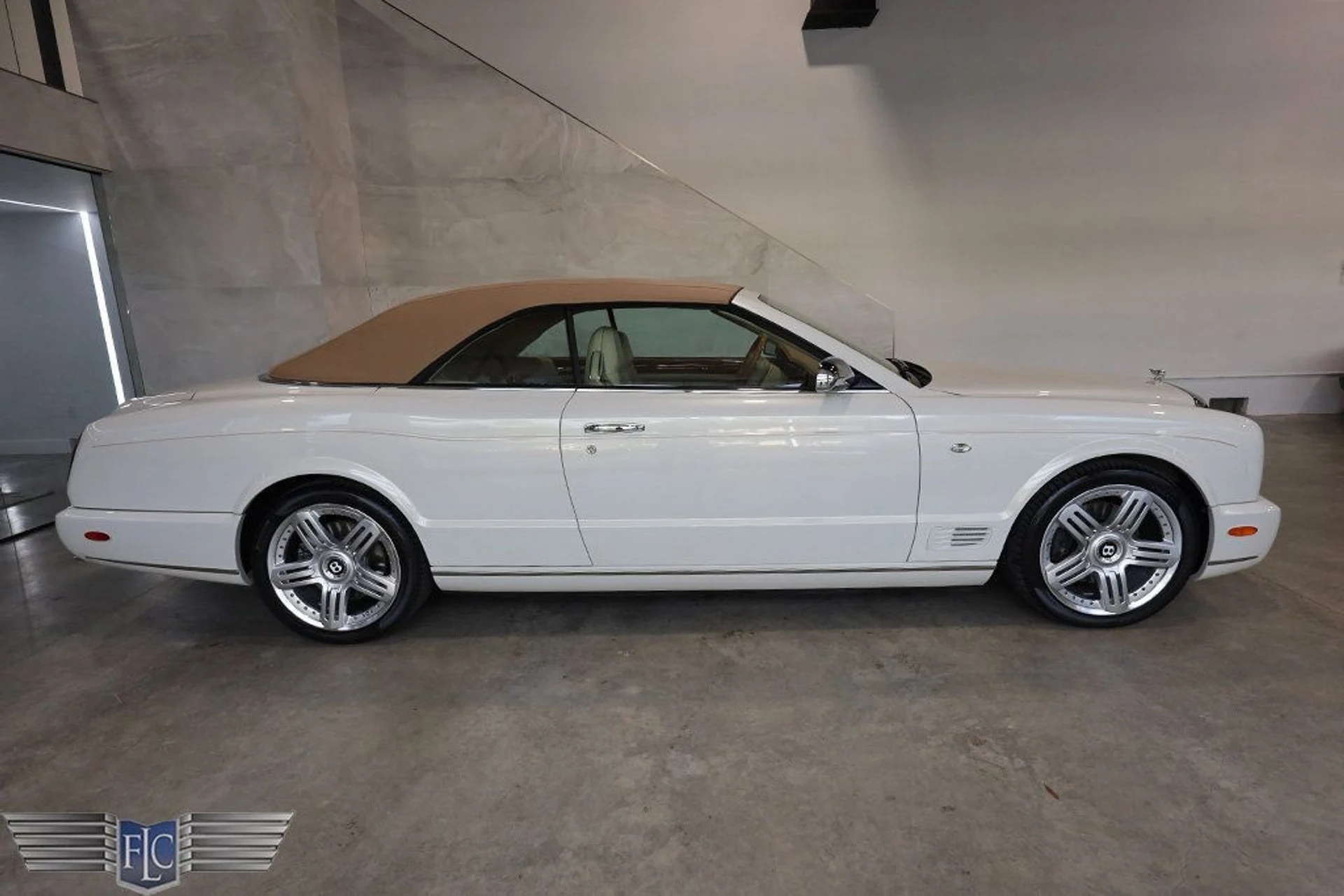 mph010_3411278259_used_2010_bentley_azure_tconvertible_9689_22574902_11_1024_f44e8ecd35