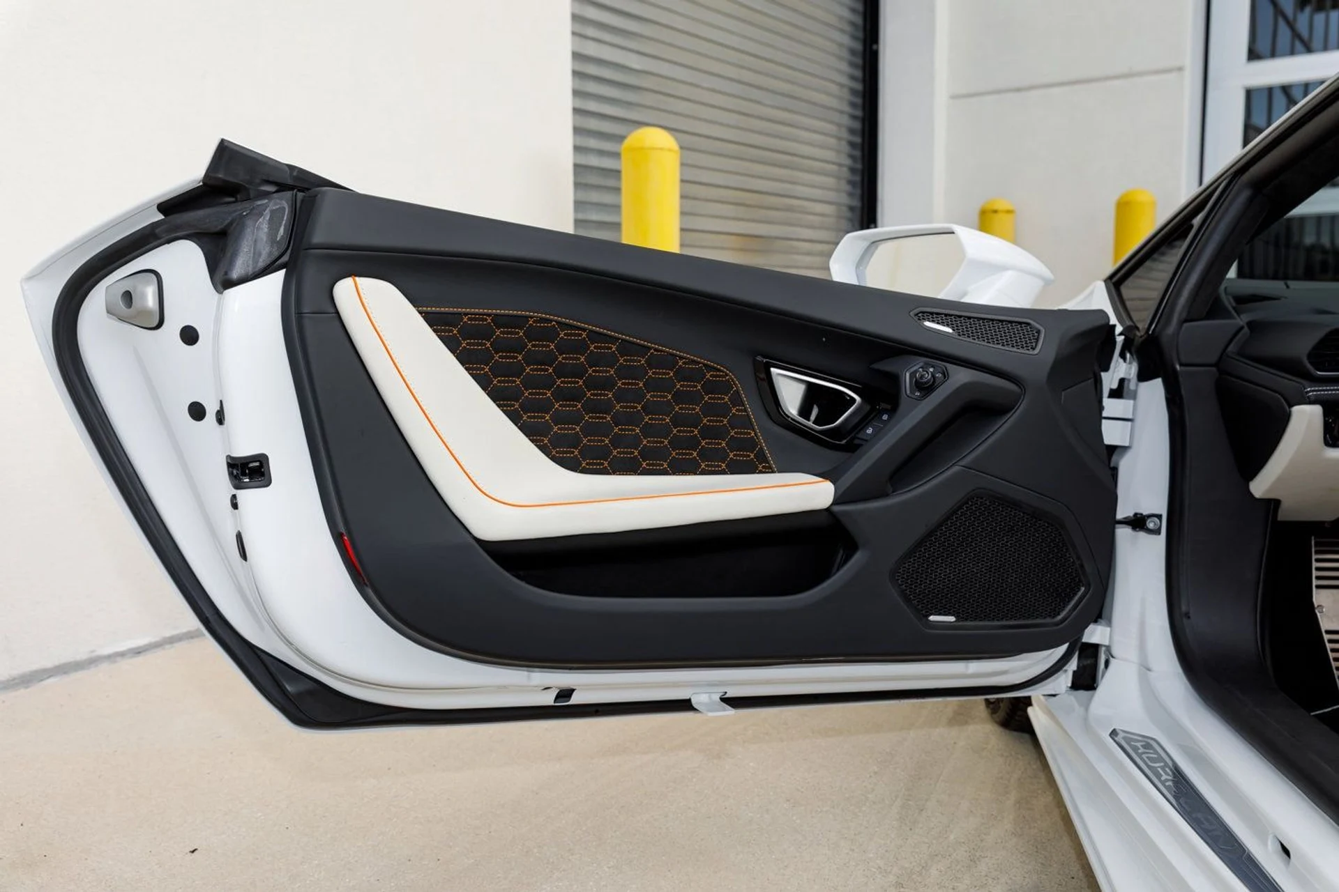 mph010_3423909592_02da8fab649bded1fe9b0126313f8758x_37158d864a