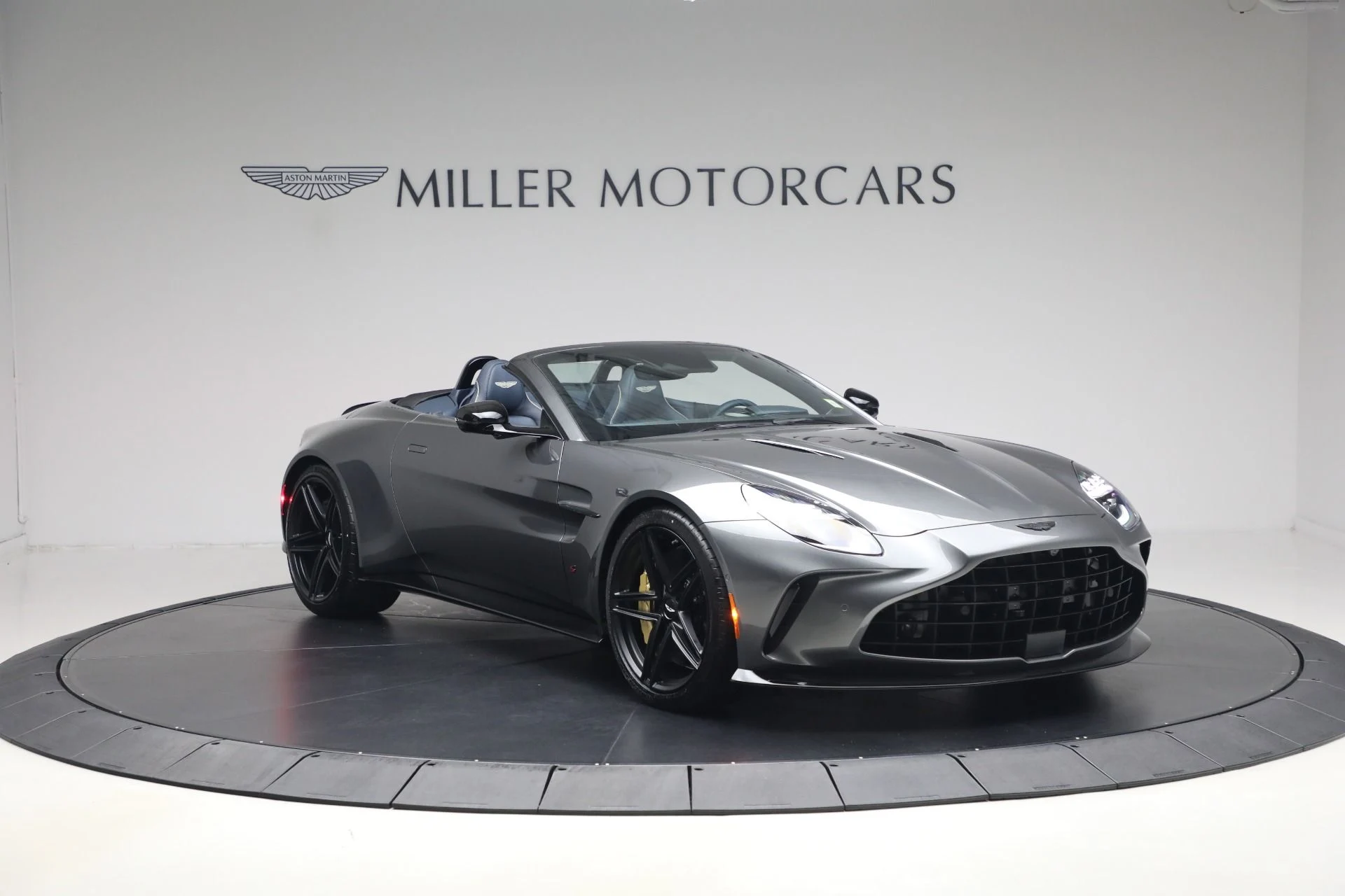 mph010_3435550115_New_2026_Aston_Martin_Vantage_S_Roadster_1787407546_ac79587efa