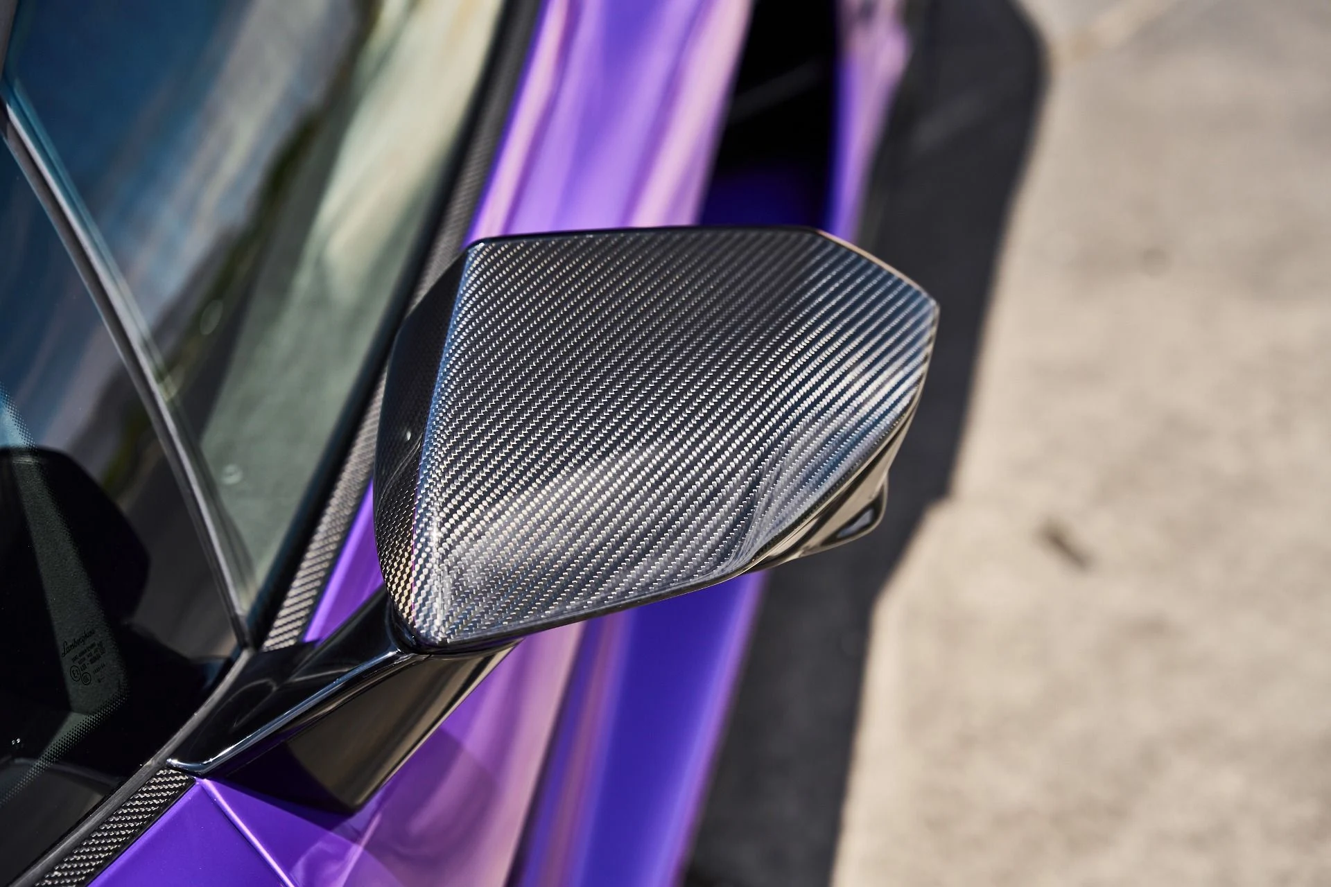 mph010_3438304731_Used_2025_Lamborghini_Revuelto_Base_1784242596_7497a58ea9