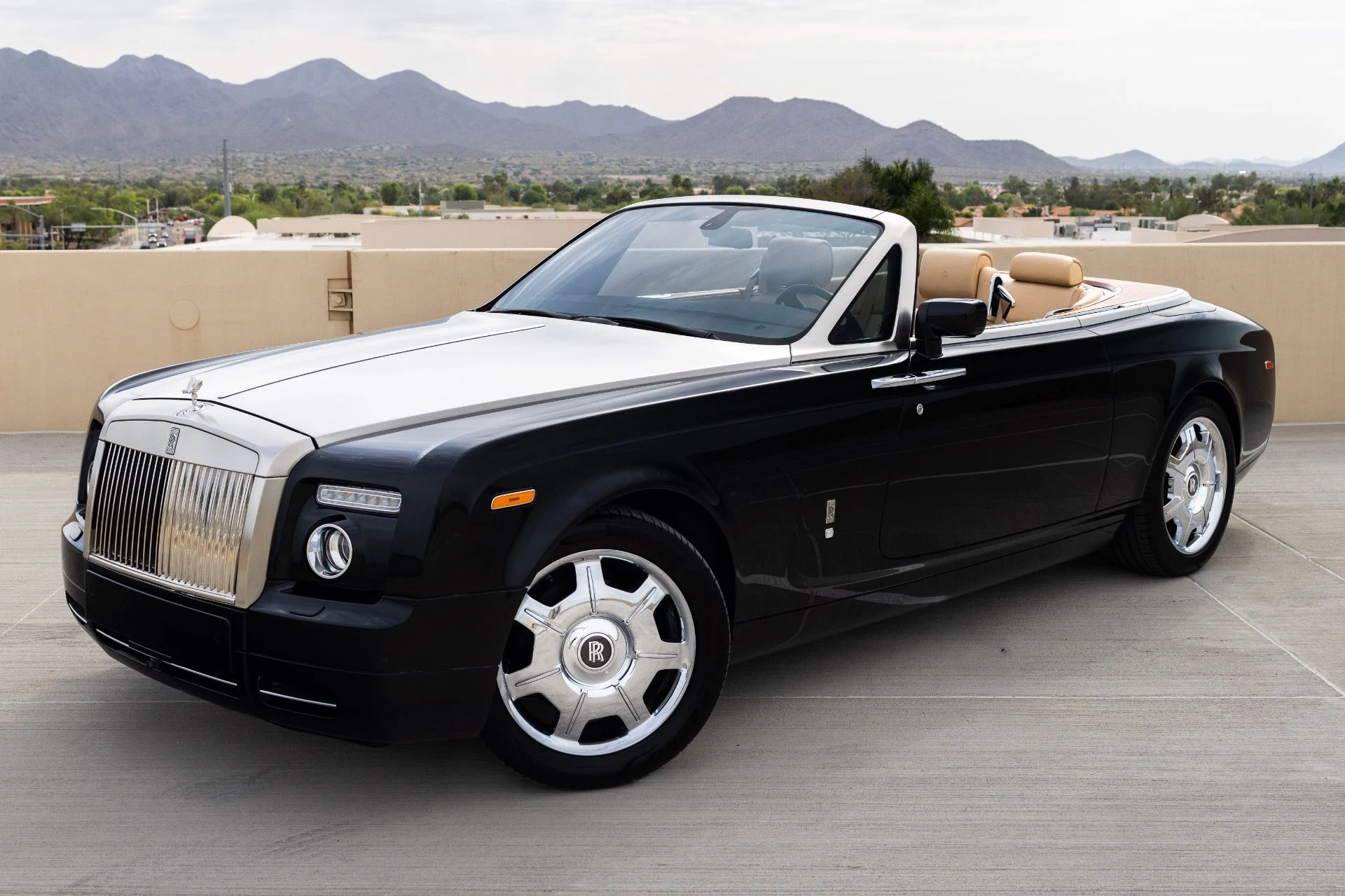mph010_3439526896_Used_2009_Rolls_Royce_Phantom_Drophead_Coupe_1775064256_735f8e6c90
