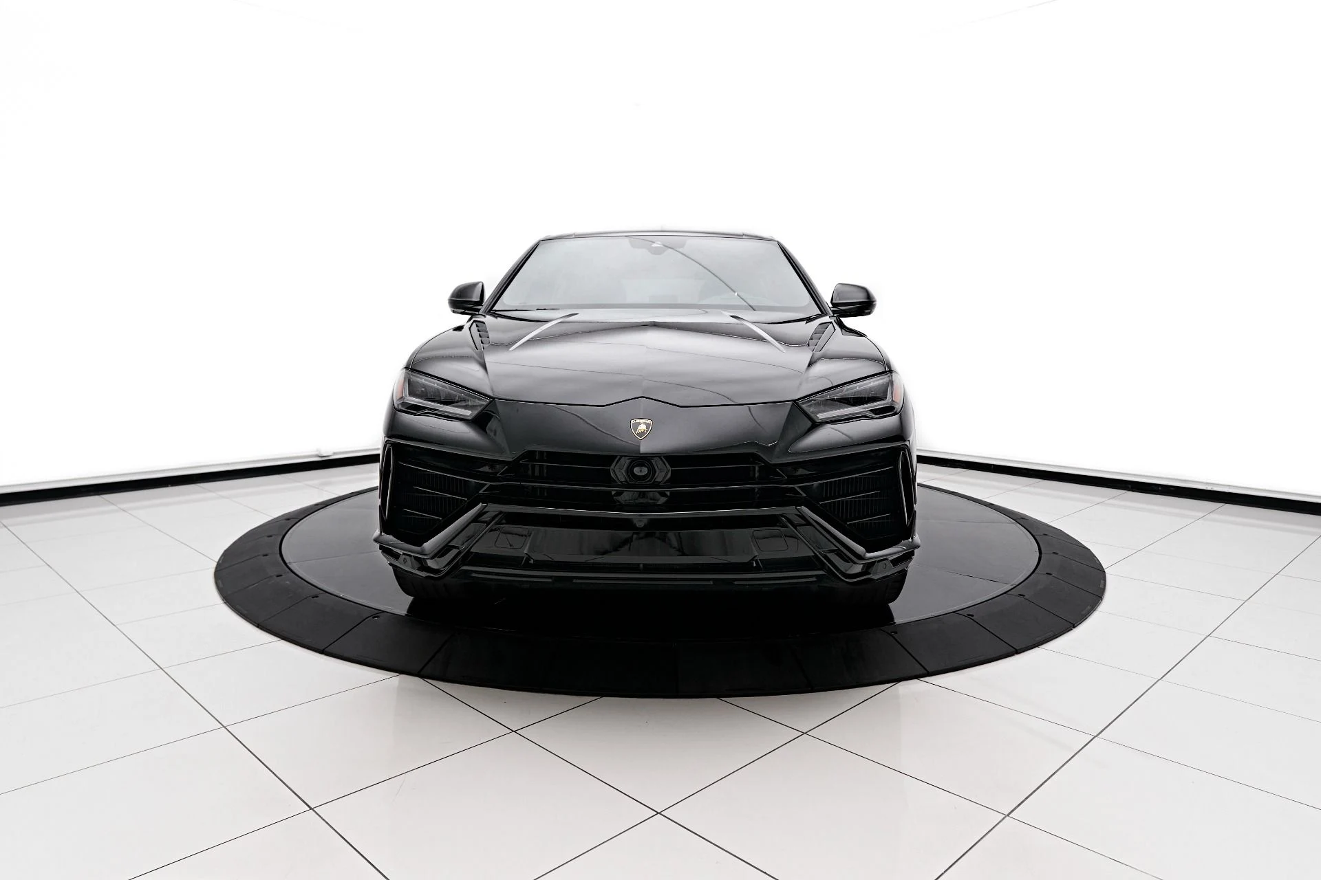 mph010_3440675631_Used_2023_Lamborghini_Urus_1710196523_ab62c7fe6a