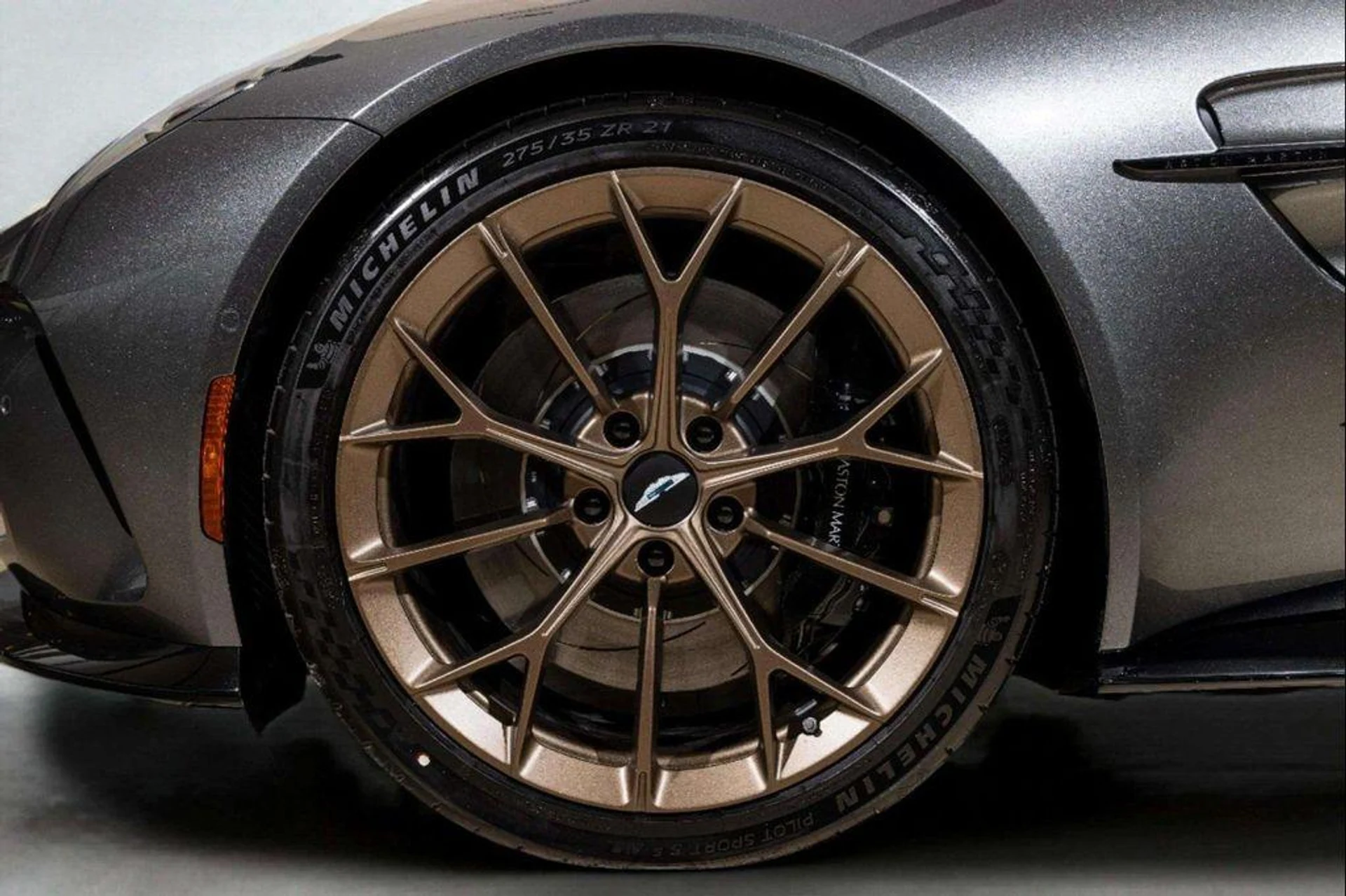 mph010_3448022643_j1n_H_Qpr_Fa_Eg_Ct64o_B_Lf_Rw_Dgw_Cg_50312aa345