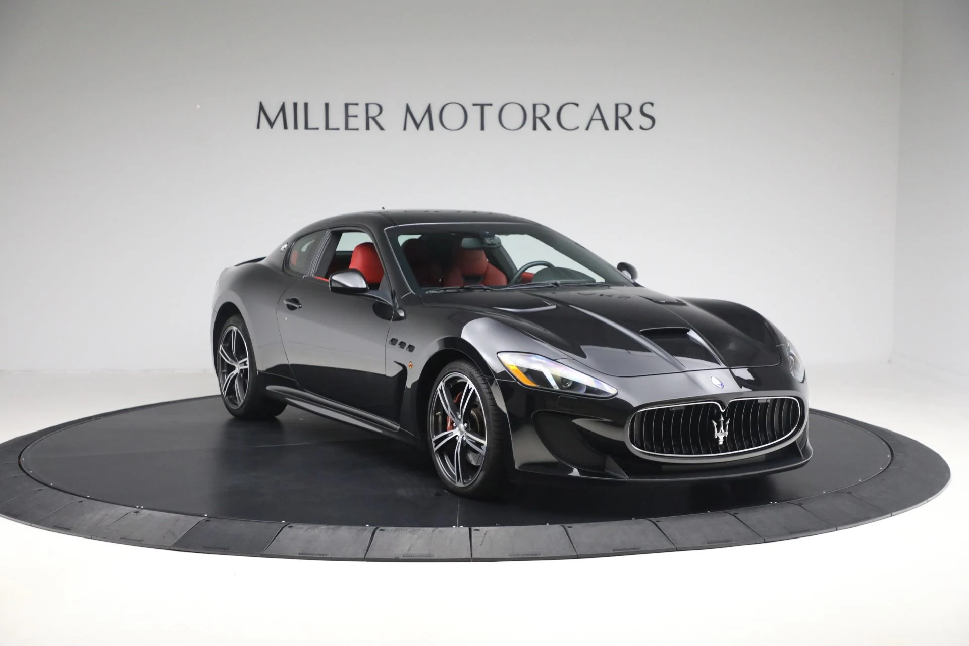 mph010_3452599261_Used_2015_Maserati_Gran_Turismo_MC_1760545652_27487e8711
