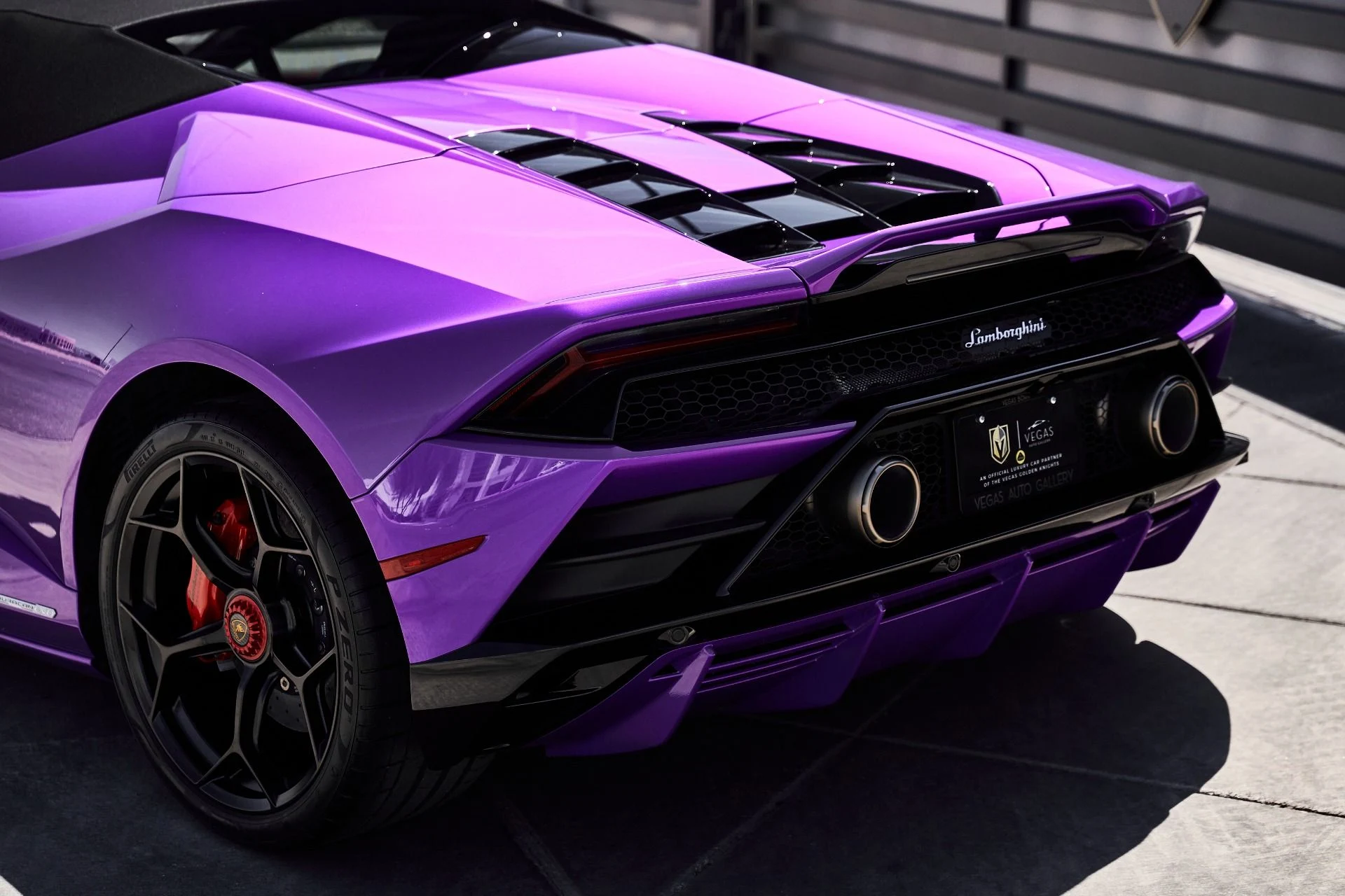 mph010_3456808307_Used_2024_Lamborghini_Huracan_EVO_Base_1776733837_77367232f5