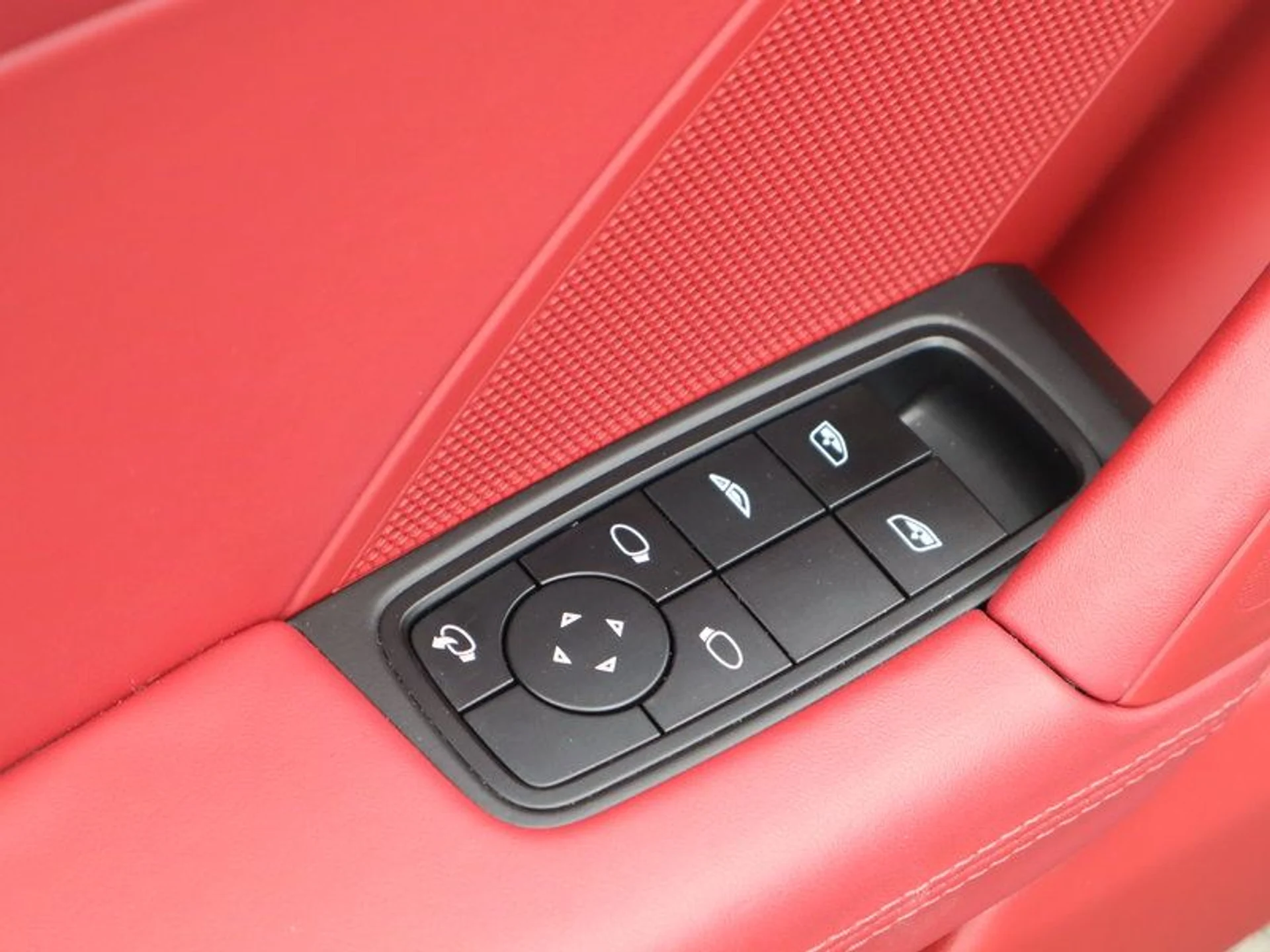 mph010_3464018862_37793995_00833_ff70b17538a3934fbabc76ff20d9d7ec_60855974f7