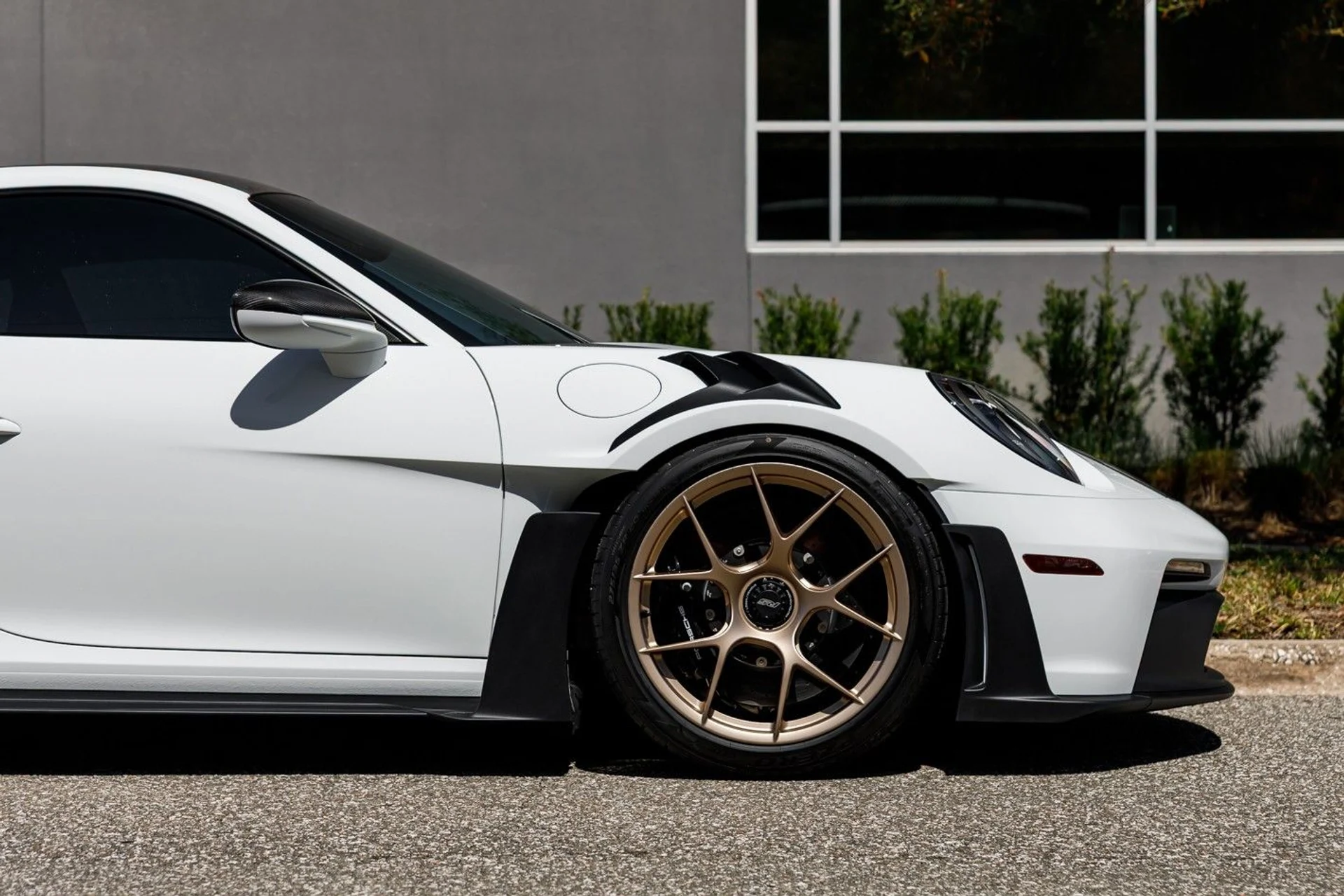 mph010_346696308_645_p11_l_b21885e367