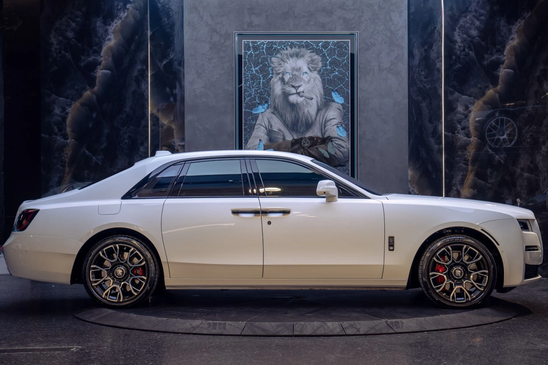 mph010_3469693480_Used_2022_Rolls_Royce_Black_Badge_Ghost_Rear_Theater_and_Trays_Full_Carbon_Interior_Package_1790797785_18fa90d7e5