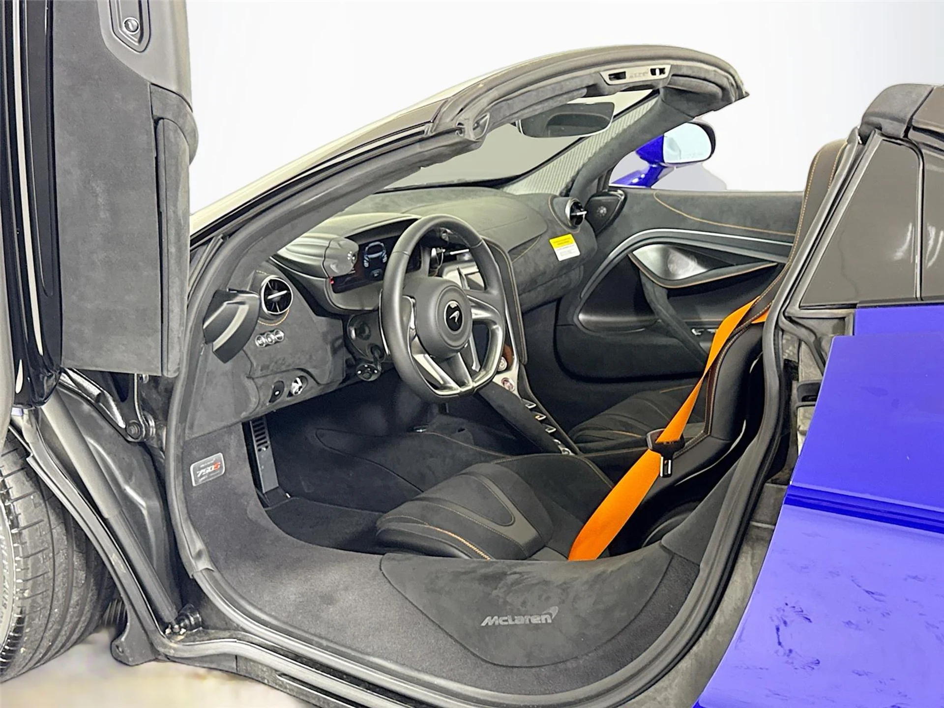 mph010_3473044464_b30300fbbc21d54a6f5e0f527ebc578e_900c960553