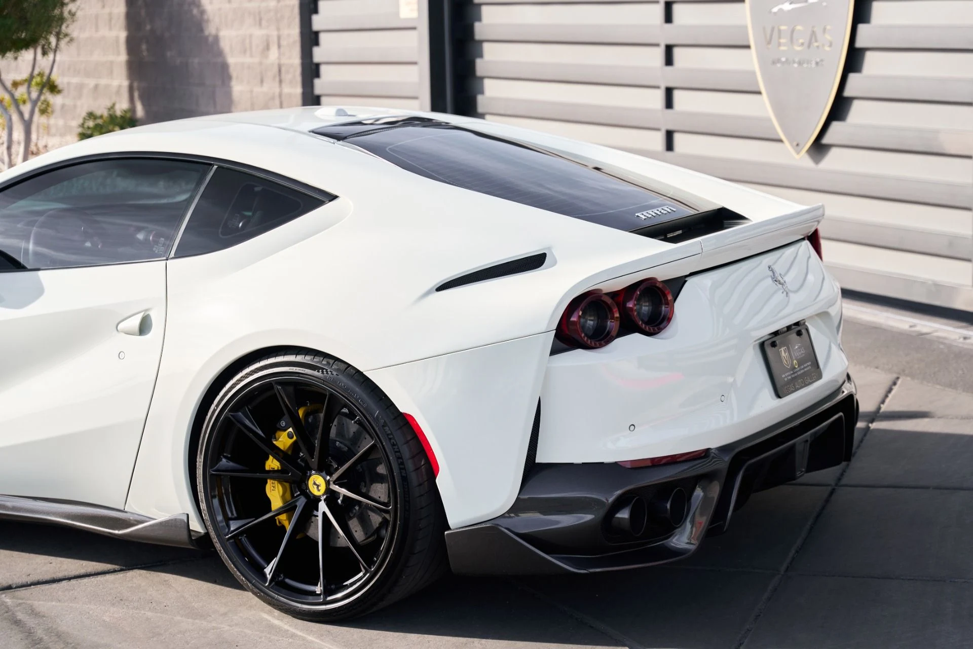 mph010_3474413903_Used_2018_Ferrari_812_Superfast_Base_1793220969_527c53e329