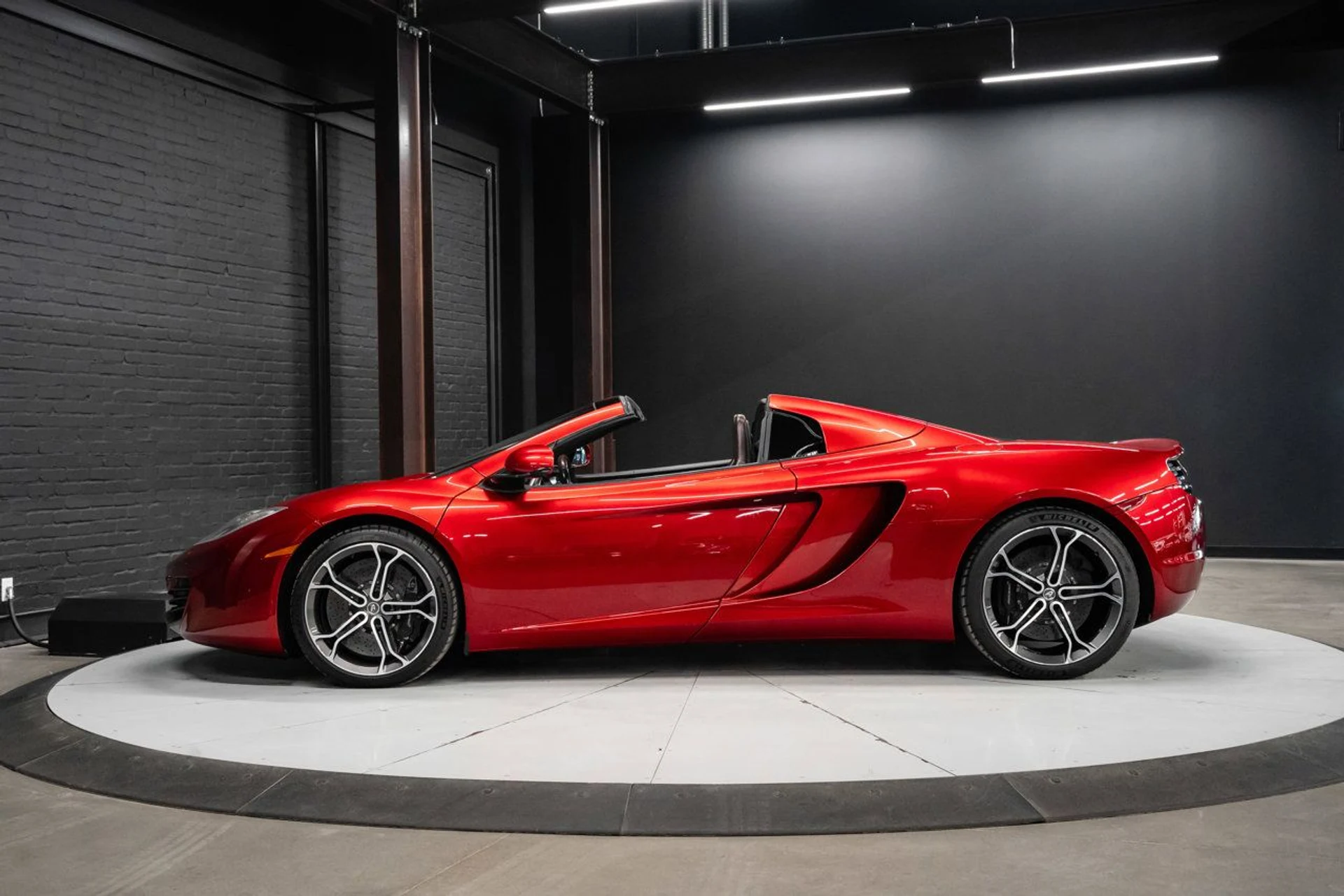 mph010_3475552668_mclaren_mp4_12c_2014_ba423ae08b