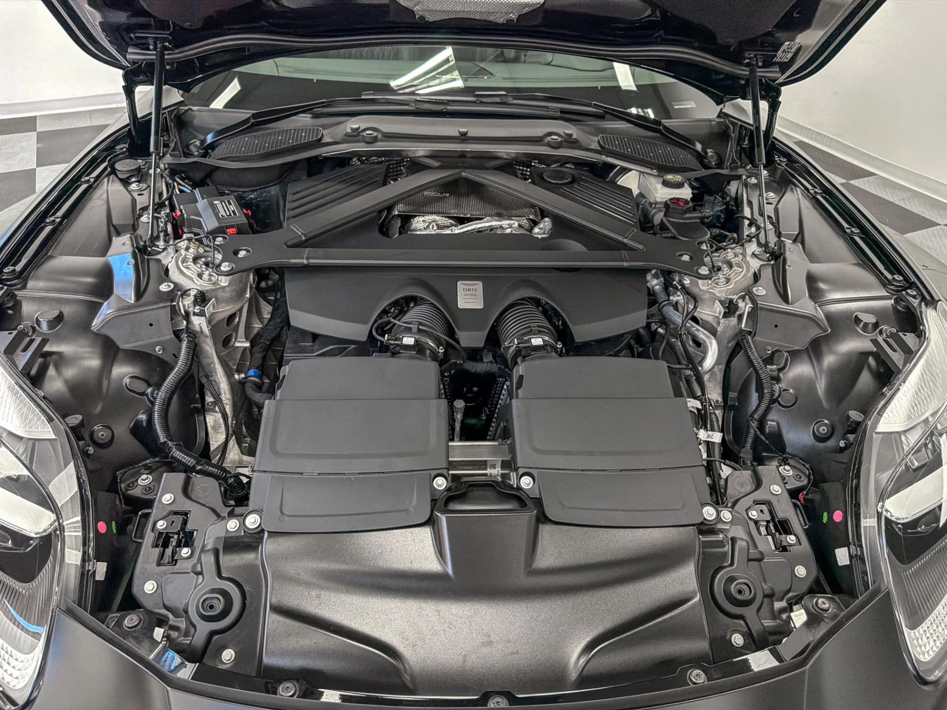 mph010_3480773816_Used_2025_Aston_Martin_DB_12_V8_Full_Matte_PPF_Wrap_671_Horsepower_1781809615_06d5077fb9