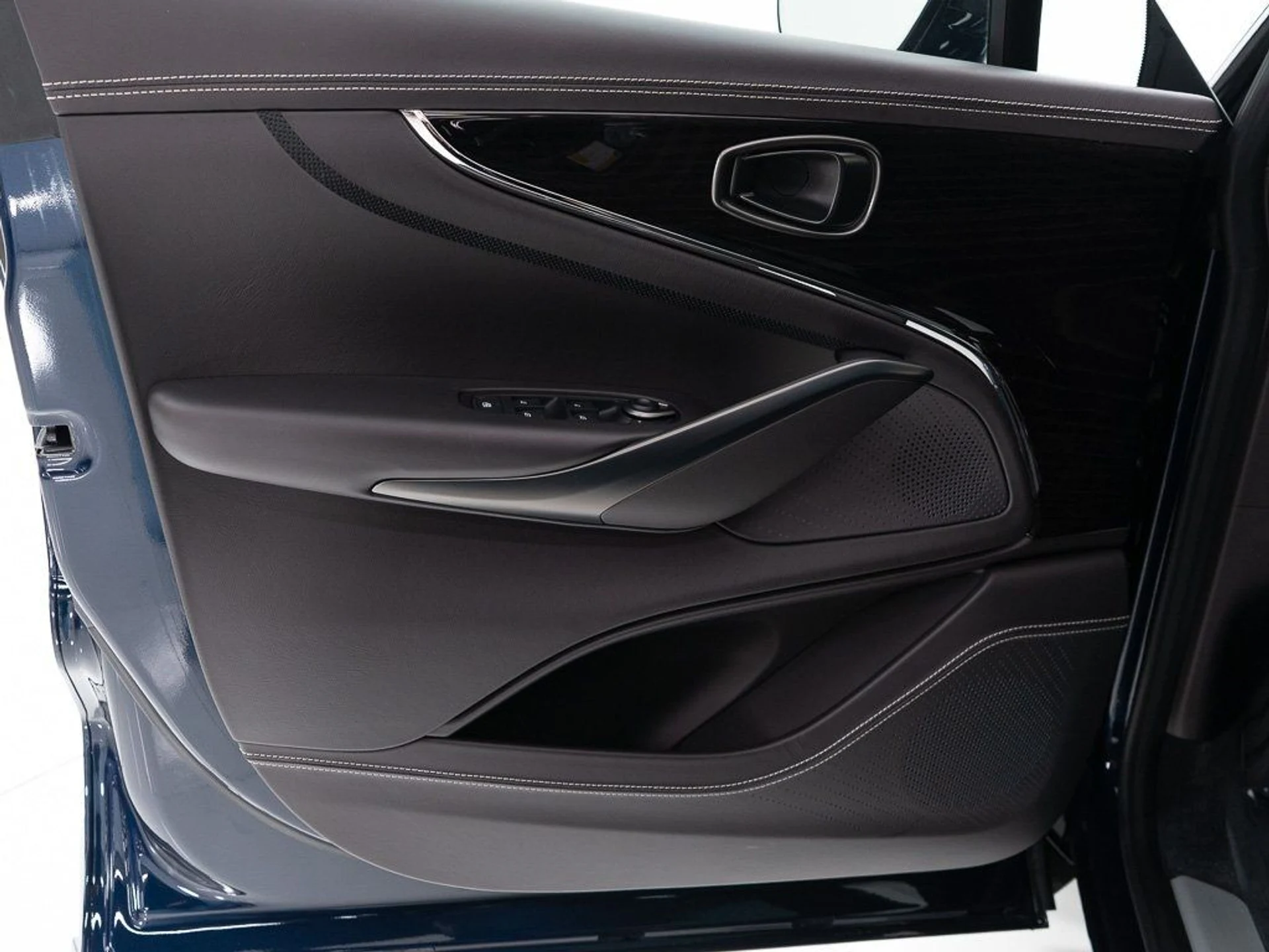 mph010_348591051_4a139c95e8db81f11cbdcca9e342115c_eaf432c17e