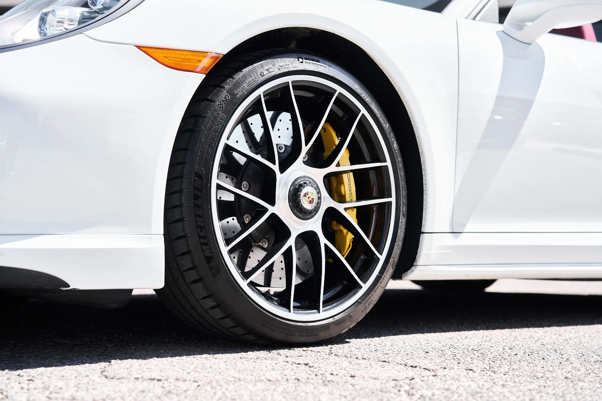 mph010_3486444236_Used_2019_Porsche_911_Turbo_S_1755714959_c0d05a0f7a