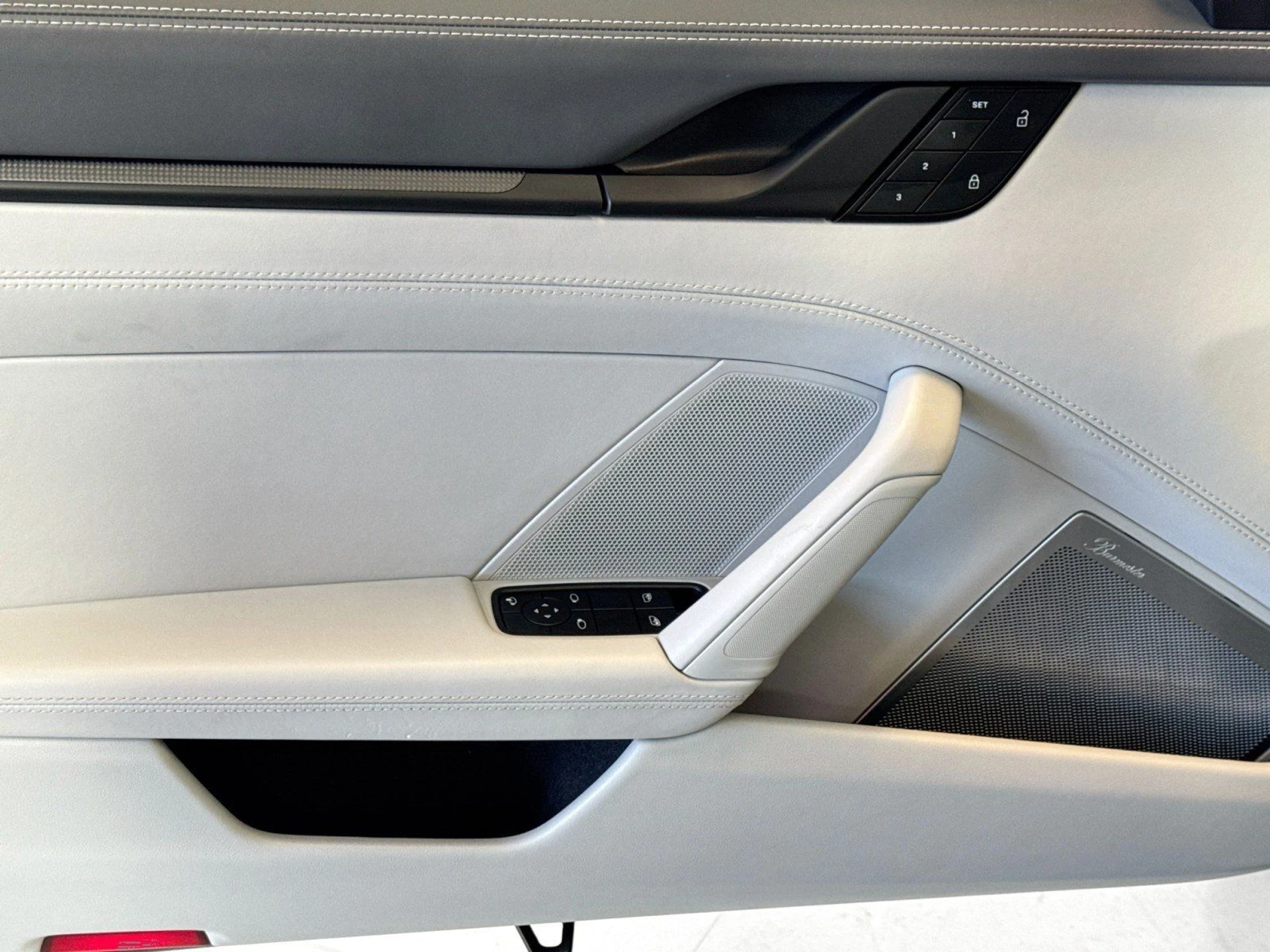 mph010_3491139781_44bfb740d7ba4852423144ee9edf299f_e2629f541c