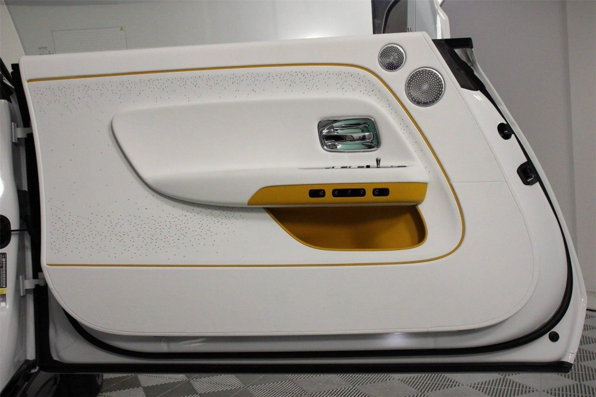 mph010_3501648505_f03533d10f3a6a052e432543af264571_21bb1f24a1