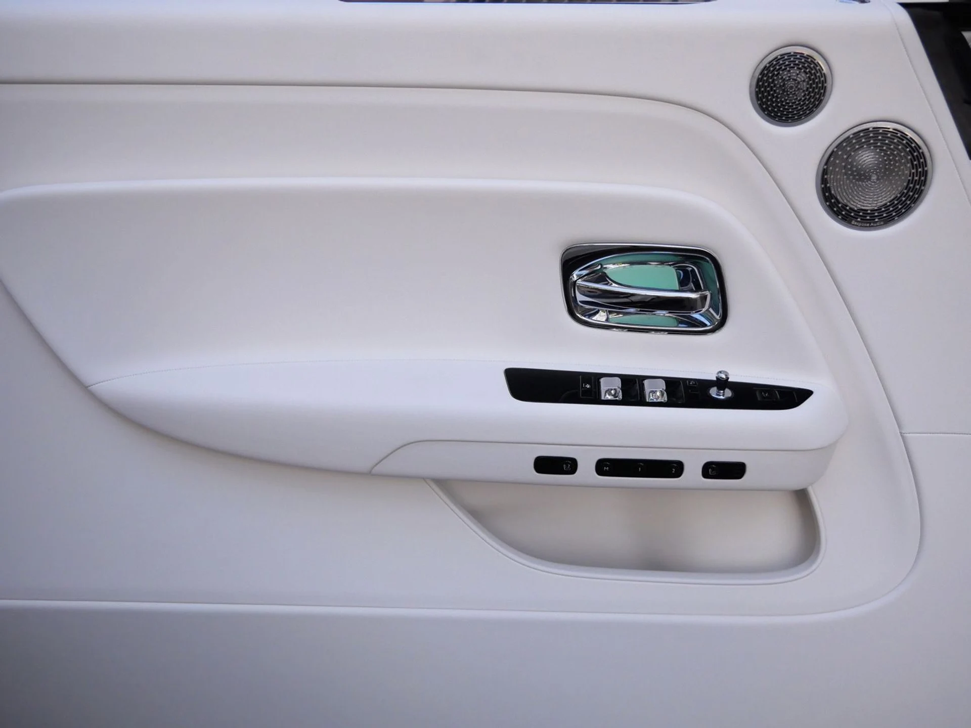 mph010_3503227999_c6274e6199952ce7888e9a141d2307cax_17588fe323