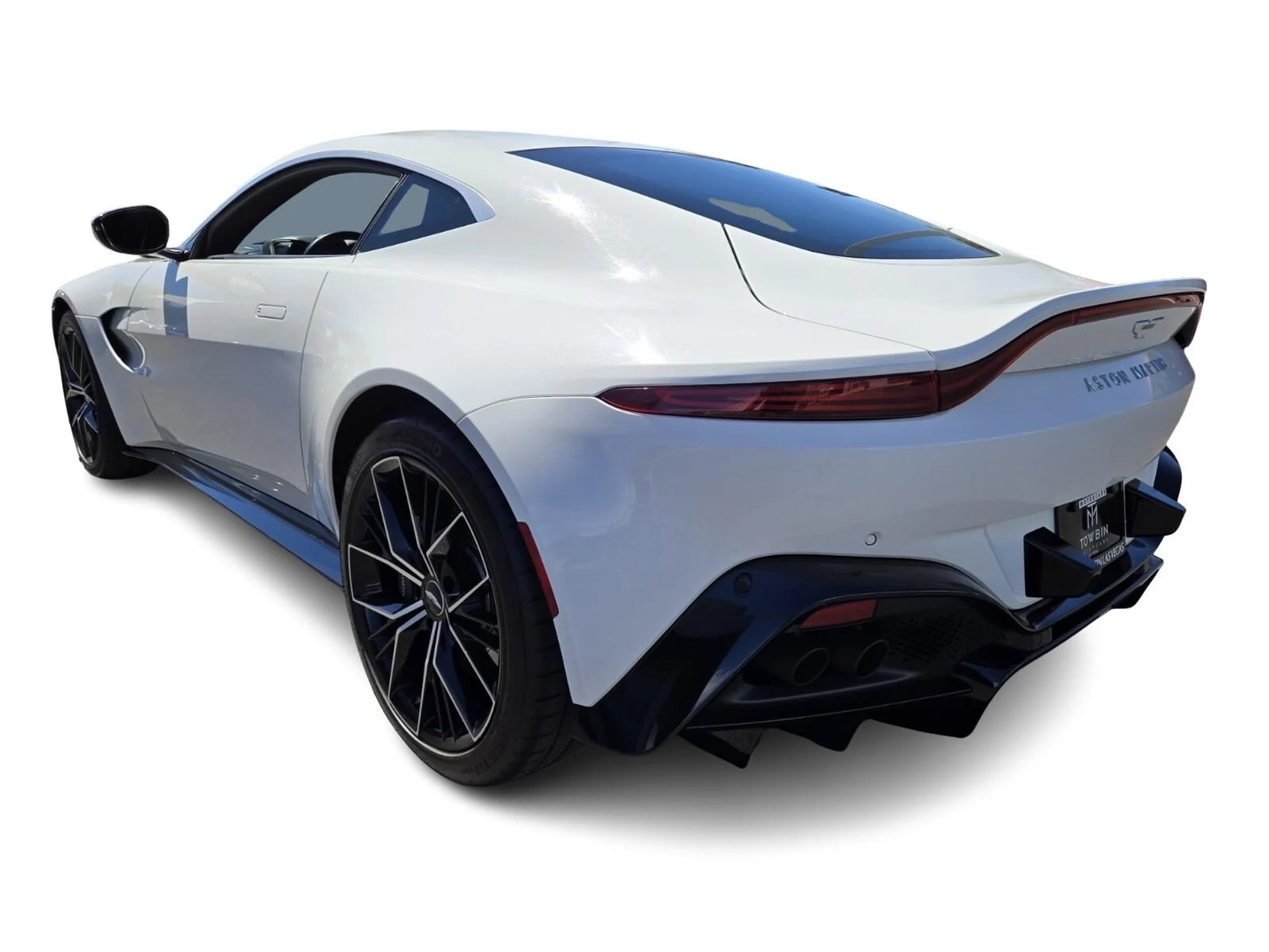mph010_3504463138_Used_2022_Aston_Martin_Vantage_1757574531_886b467ac4