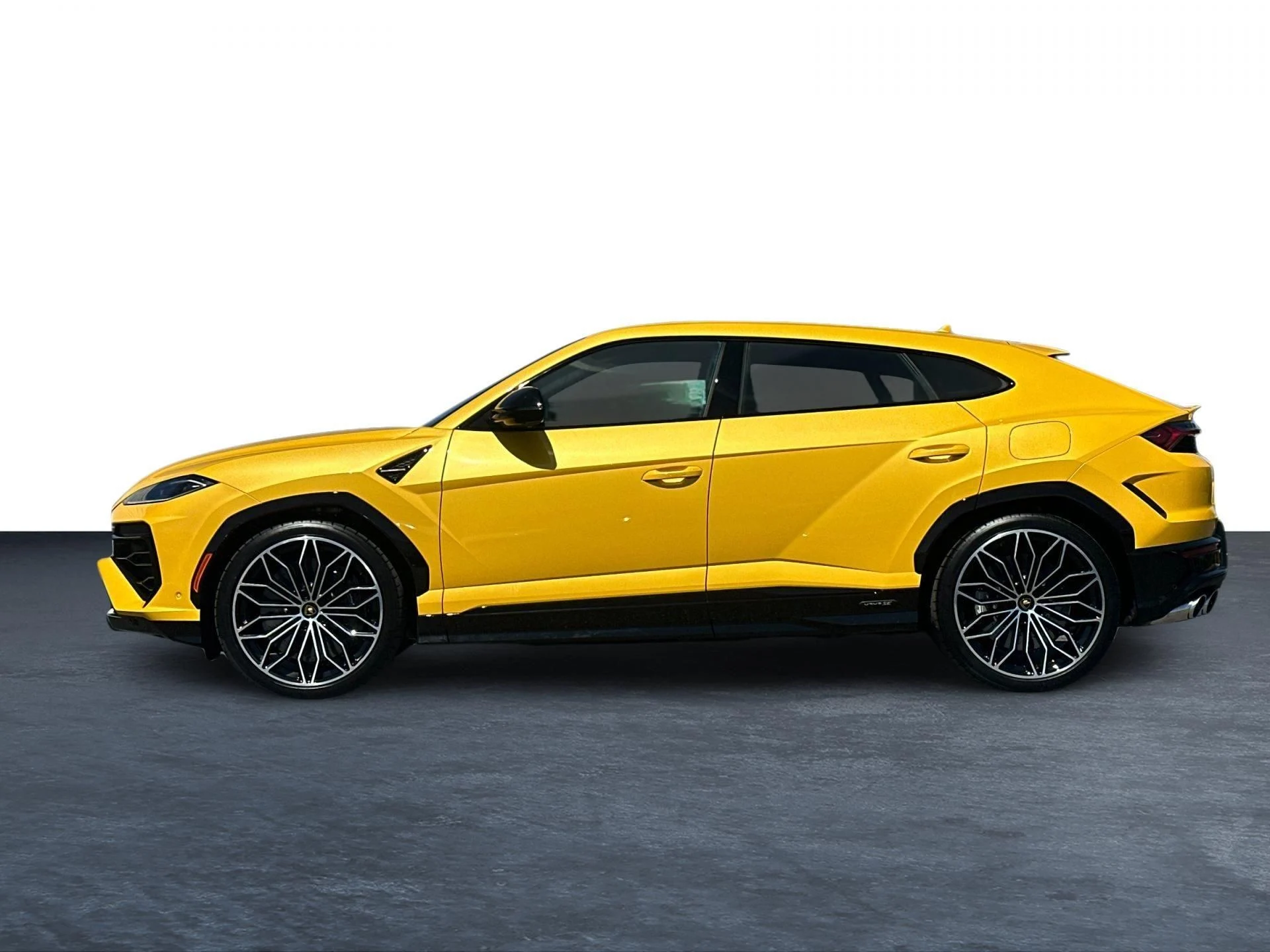 mph010_350470480_New_2025_Lamborghini_Urus_SE_1777105878_7a6e443f26