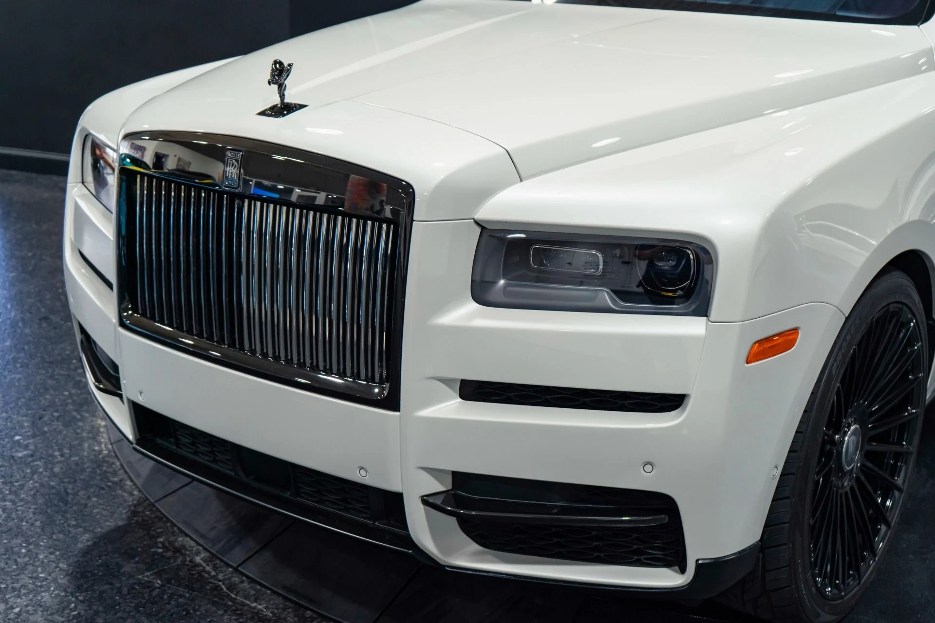 mph010_3507837894_Used_2021_Rolls_Royce_Black_Badge_Cullinan_Black_Badge_Provenance_2027_1771275656_b847b42f5c