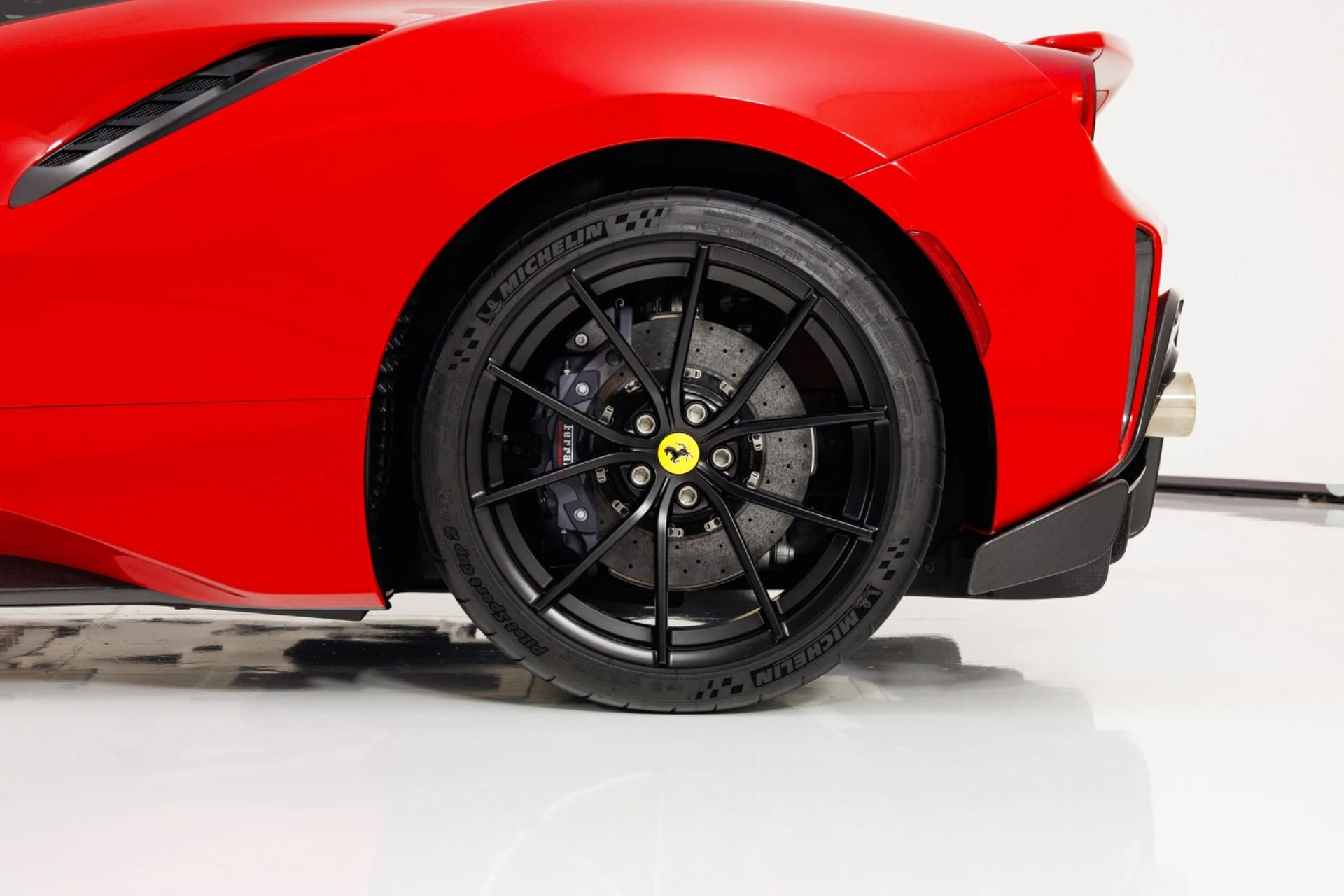 mph010_3509433416_Used_2019_Ferrari_488_Pista_1780072971_8f4ca607f6