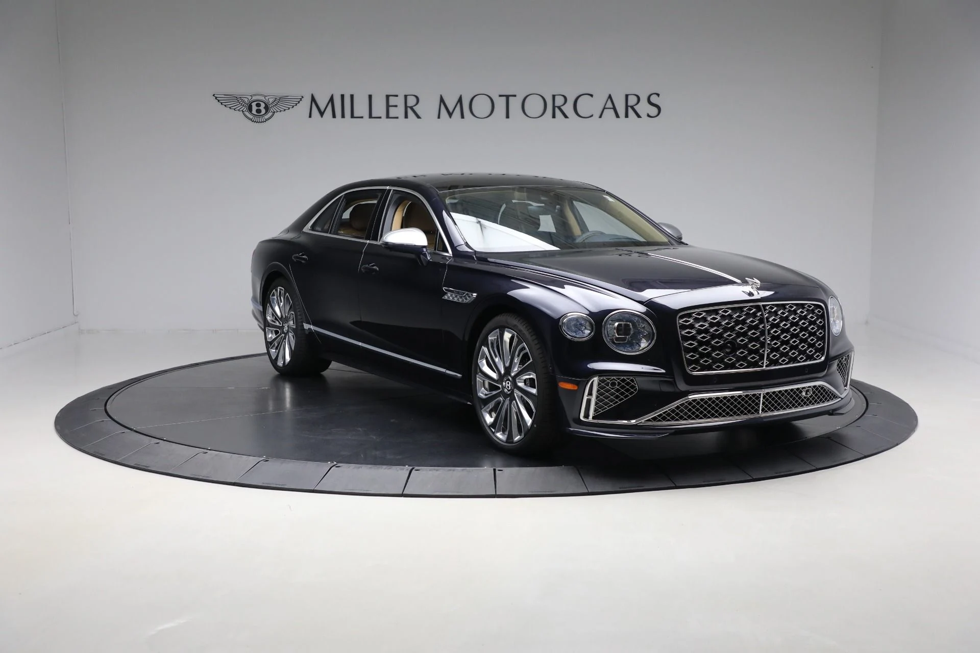 mph010_3513729801_New_2025_Bentley_Flying_Spur_Mulliner_92b44edd4e