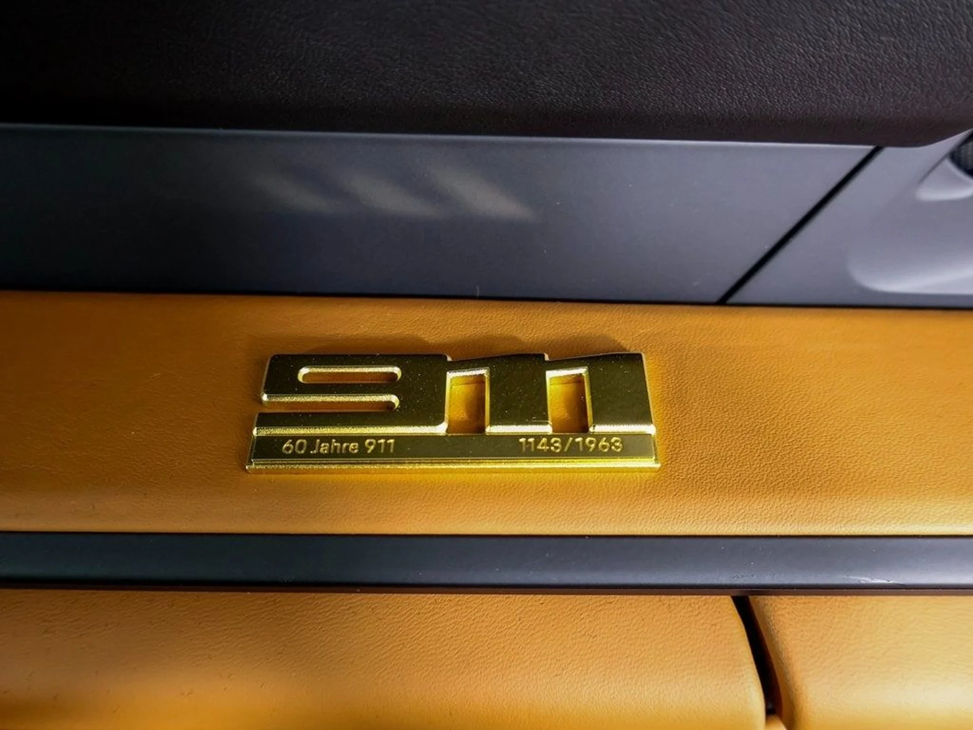 mph010_352109629_e6c1bbdcc55304c02d5575751d46e626x_4fbde6f72c