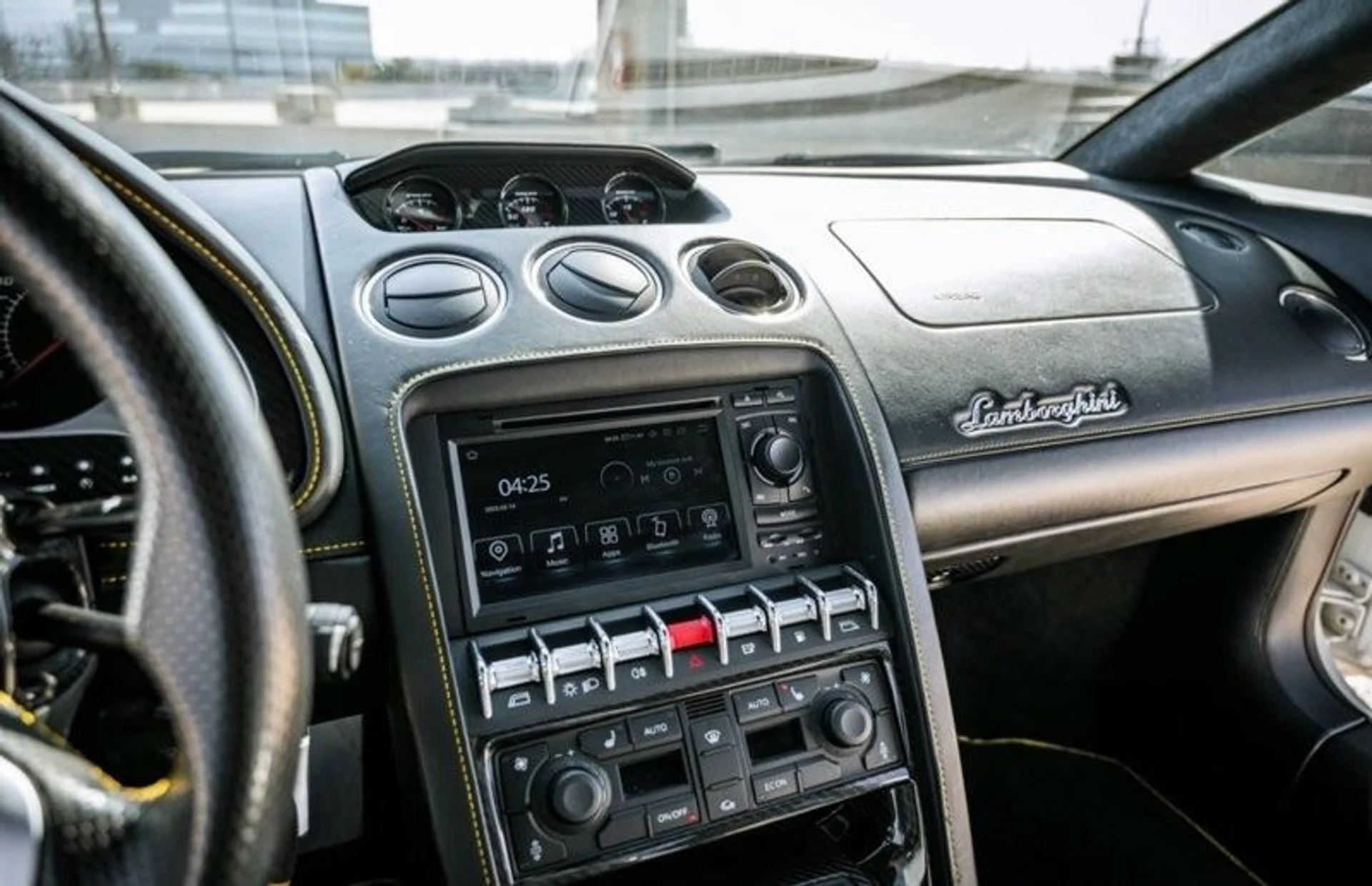 mph010_3523650735_Used_2009_Lamborghini_Gallardo_LP_560_4_1762986343_fb3e3ad00f