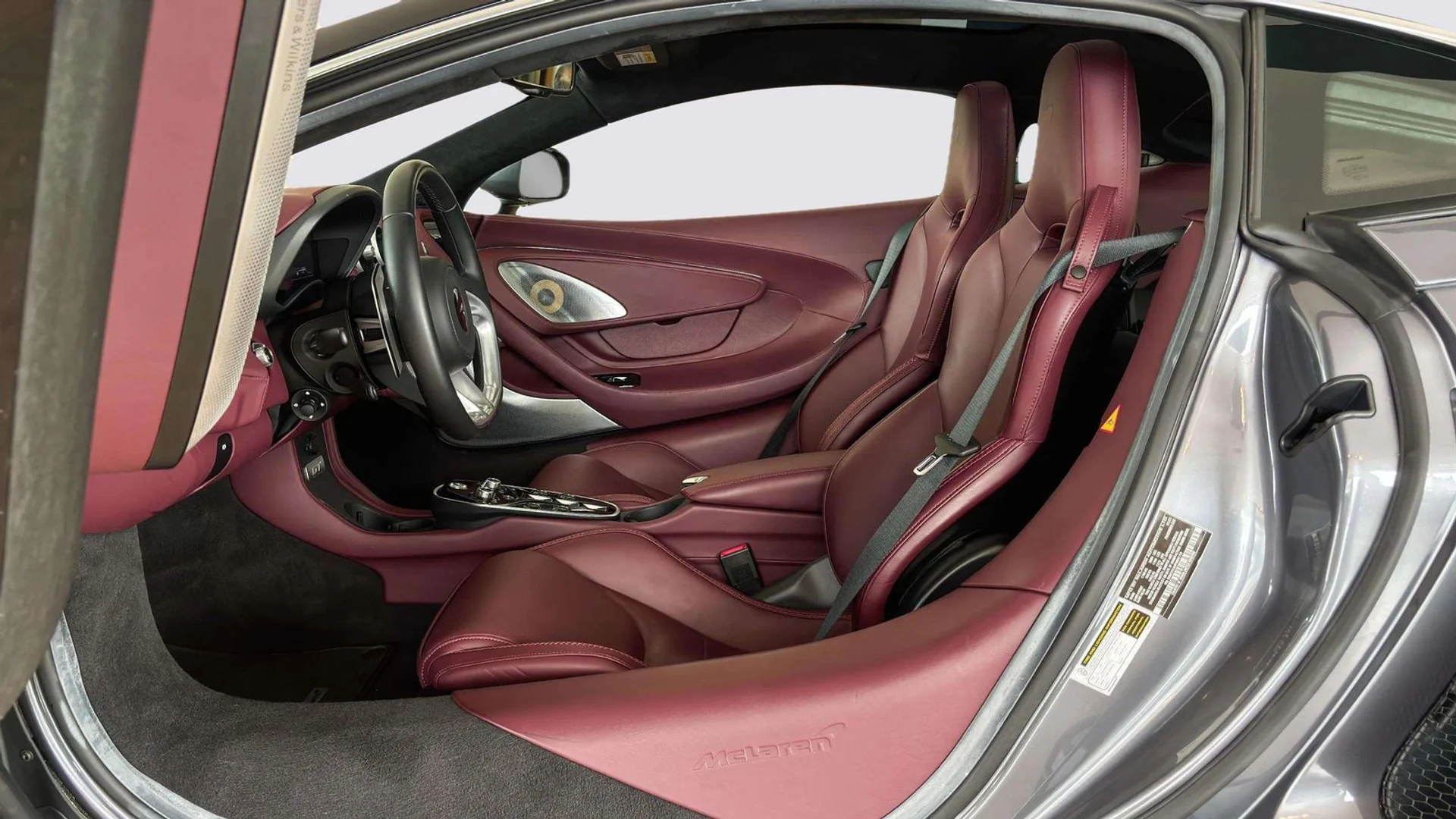 mph010_352656849_4cb91292_bdc8_45b4_9f58_95e5183789f8_adc7e89ae5