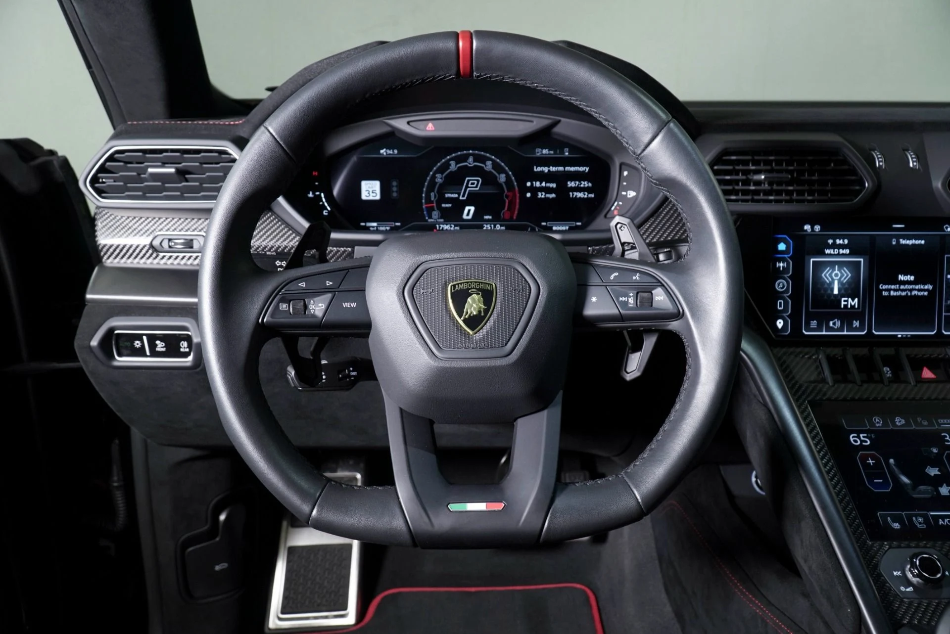 mph010_3537706578_Used_2023_Lamborghini_Urus_Performante_1773400197_2c5f04334f