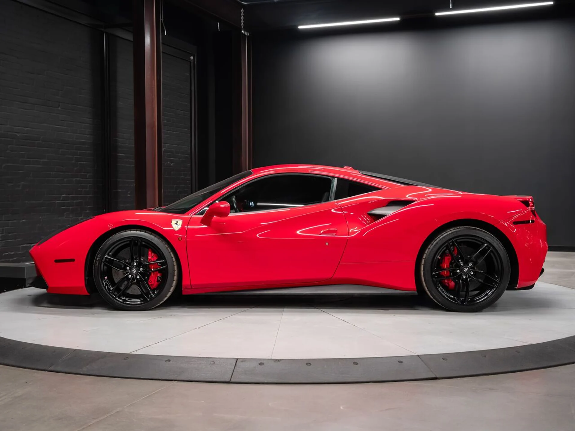 mph010_3542275465_ferrari_488_gtb_2017_1e3a4aa1a4