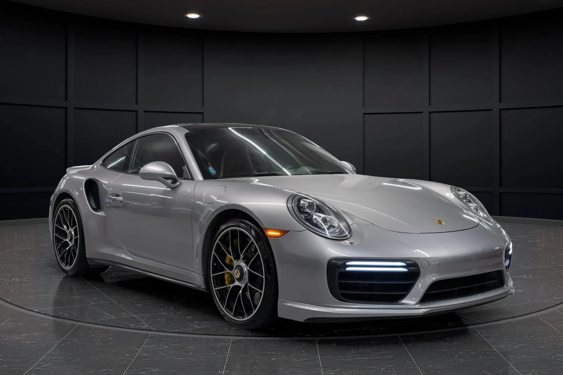 mph010_3552037920_bb516c40_a611_40cb_9ae6_d42eabcca1aa_201720_Porsche2091120_Turbo20_S2028_WP_0_AD_2_A93_HS_16640329_11_213cb994c6
