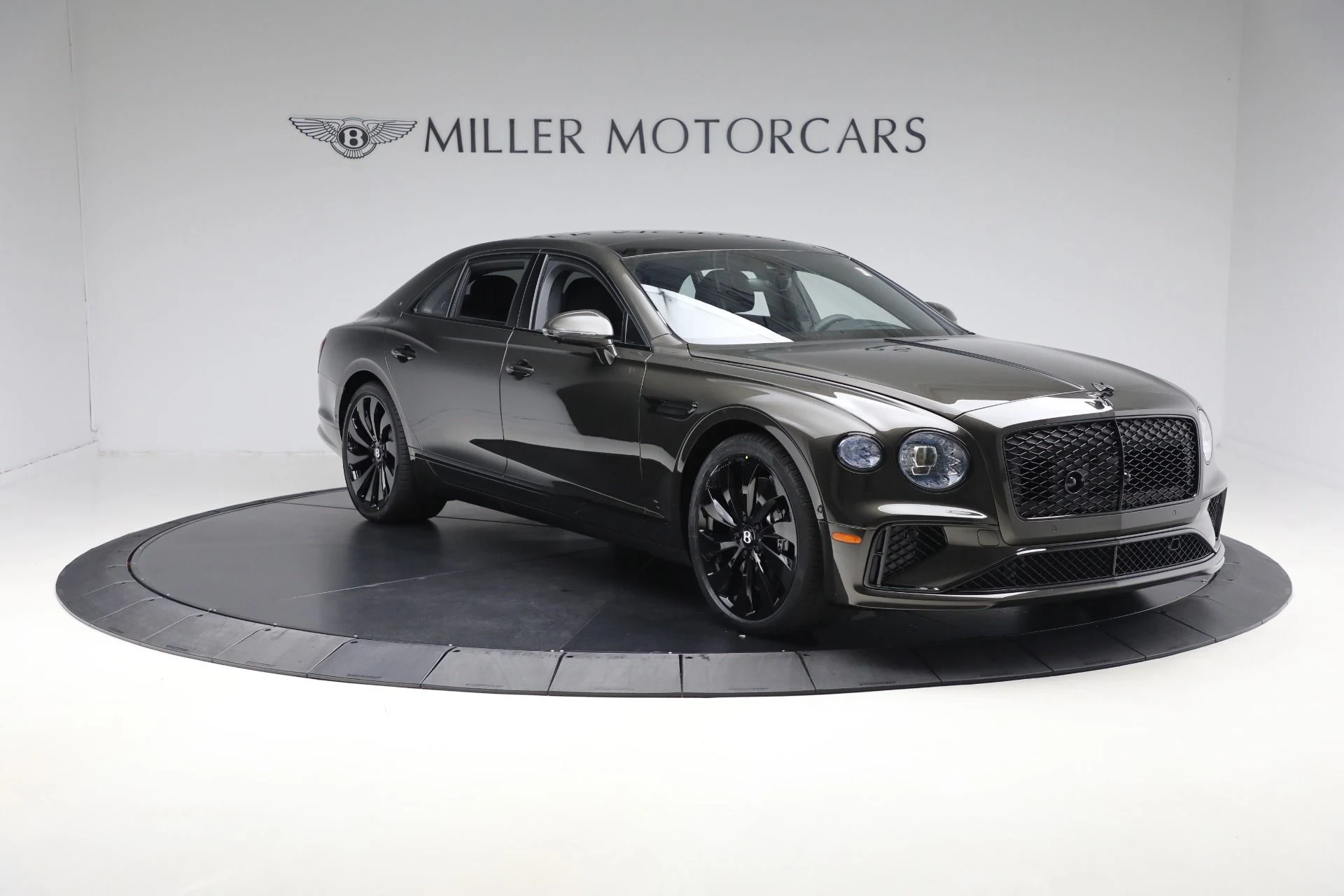 mph010_3554220395_New_2025_Bentley_Flying_Spur_Black_Edition_c8d3ef4bb0