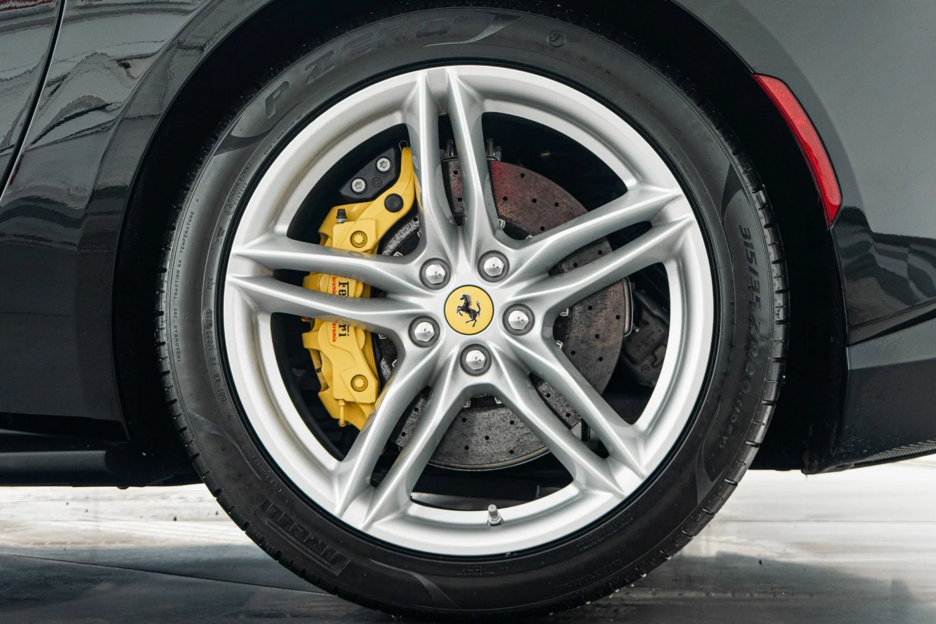 mph010_3557662544_Used_2020_Ferrari_812_Superfast_1775841371_48895d711d