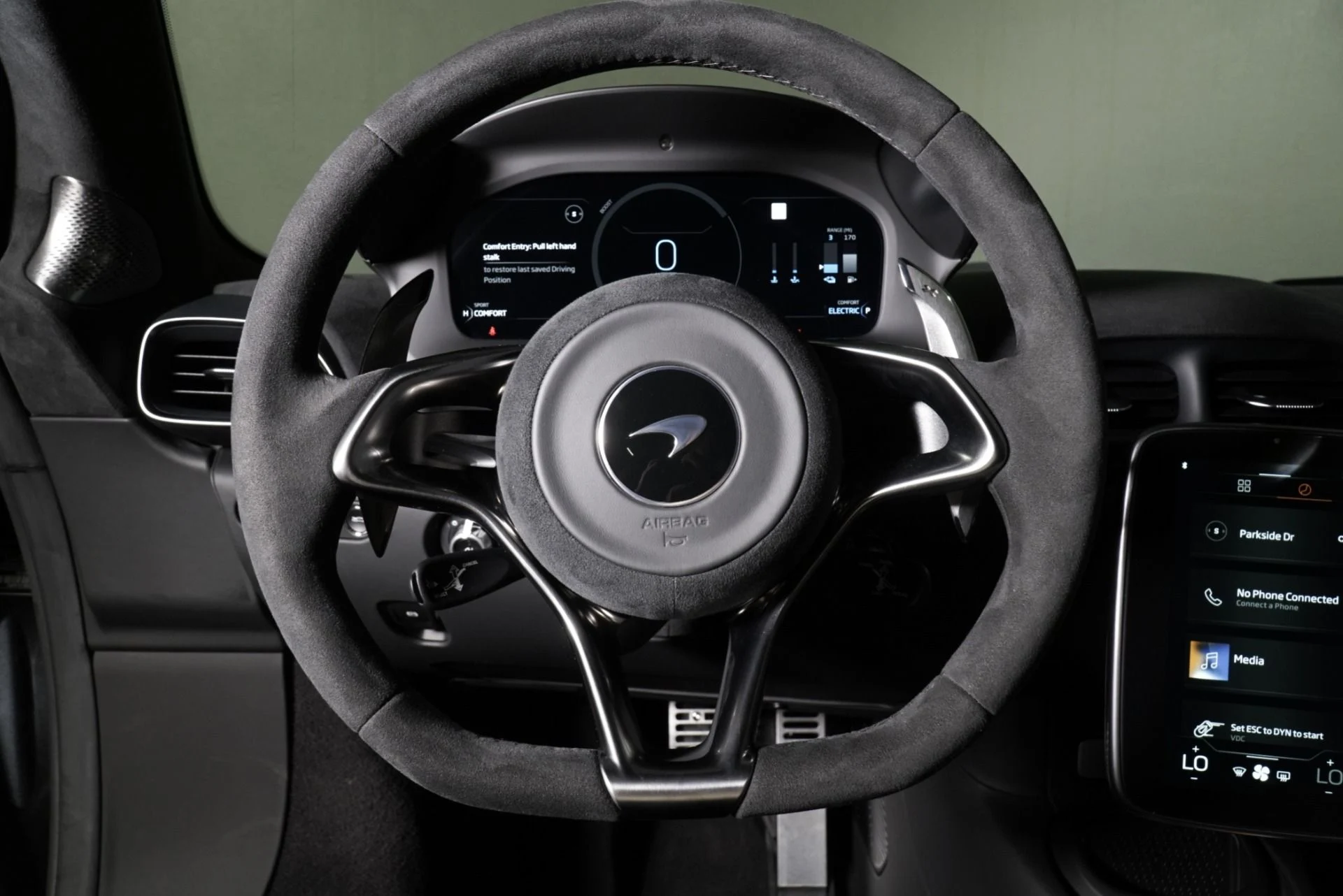 mph010_3568244518_Used_2025_Mc_Laren_Artura_1760457581_8637d60687